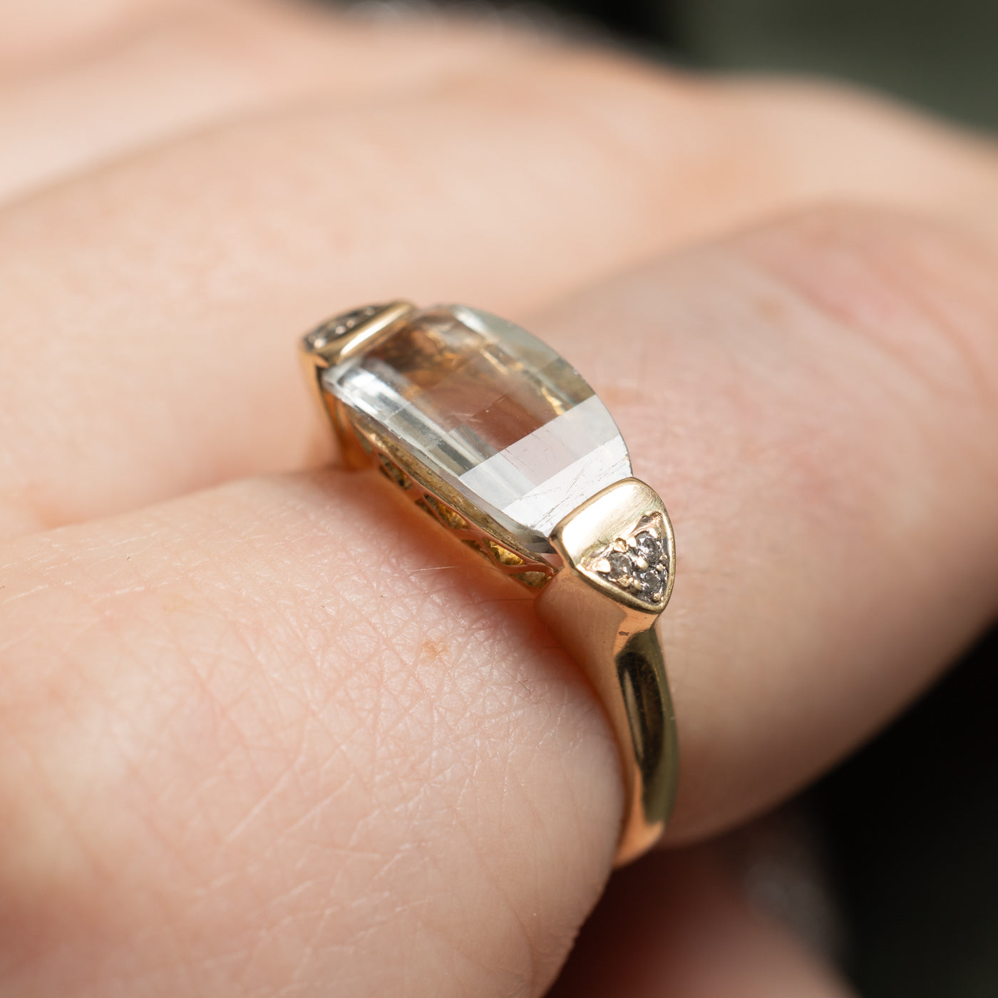 Praisolite & Diamond Engagement Ring - 2.40ct Solitaire with 0.02ctw Side Stones - Size 6.5 - Perfect for Proposals, Anniversaries & Special Occasions
