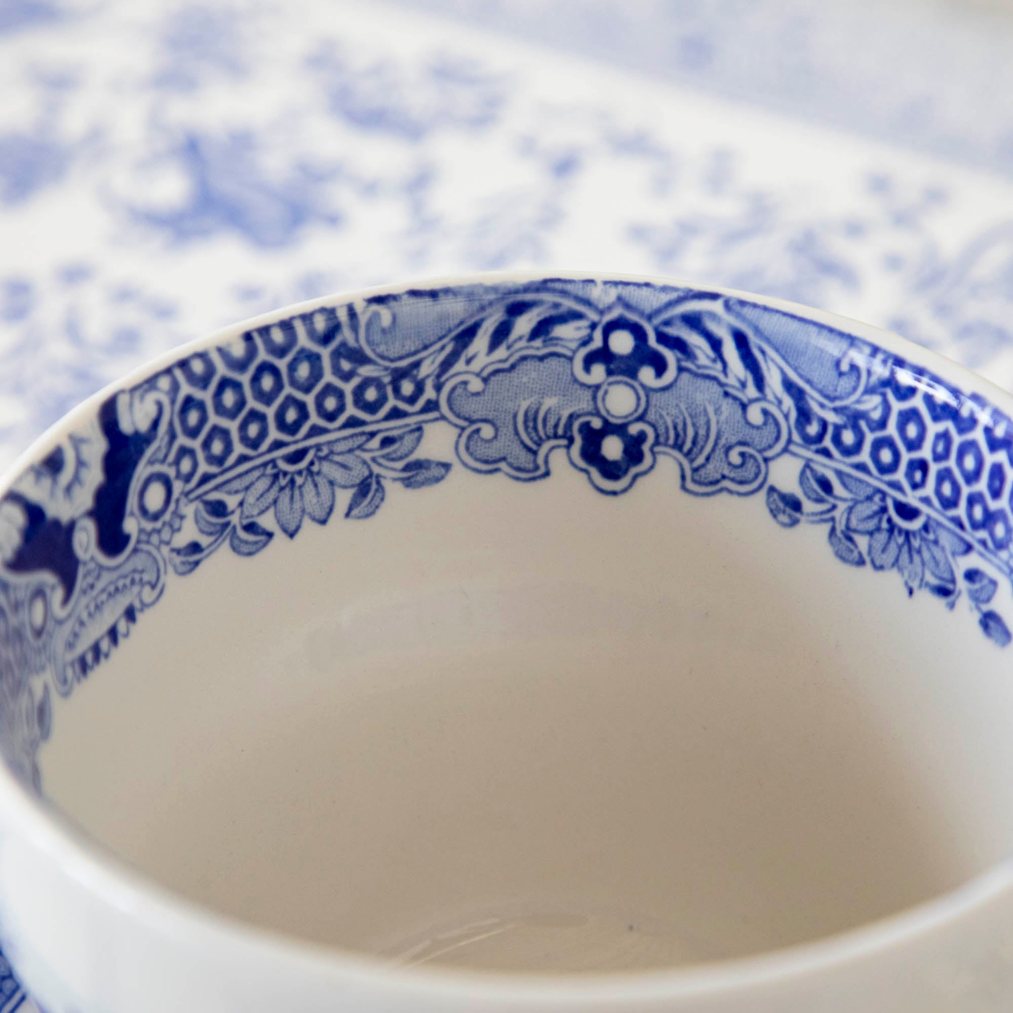 Blue Willow Dinnerware Set by Burleigh – Elegant English Bone China Plates, Bowls & Cups – Perfect for Formal Dining, Tea Parties & Home Decor