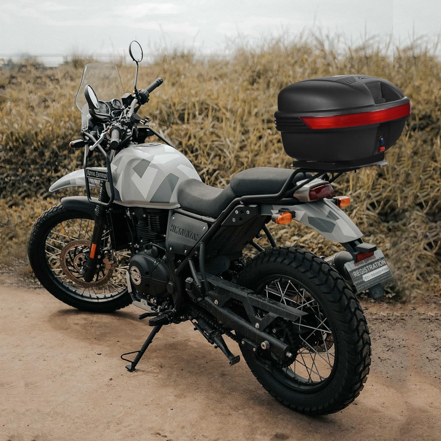 30L Lockable Motorcycle Top Case - Black Storage for Helmet & Luggage | Touring & Commuting
