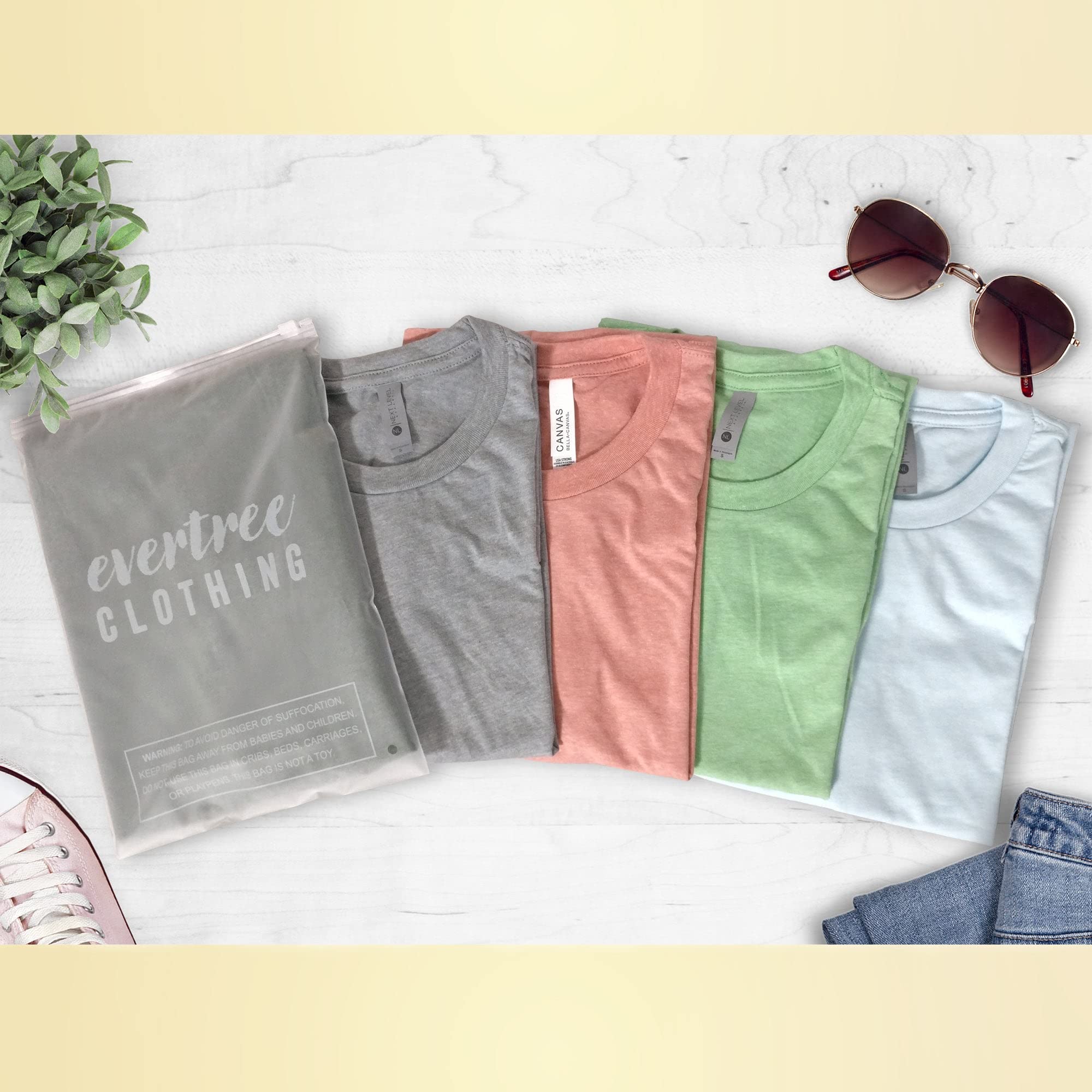 EVERTREE CLOTHING Mama Tried T-Shirt - Southern Style Unisex Graphic Tee for Women & Men - Wild Child Vintage Shirt - Perfect for Country Concerts, Road Trips & Casual Outings