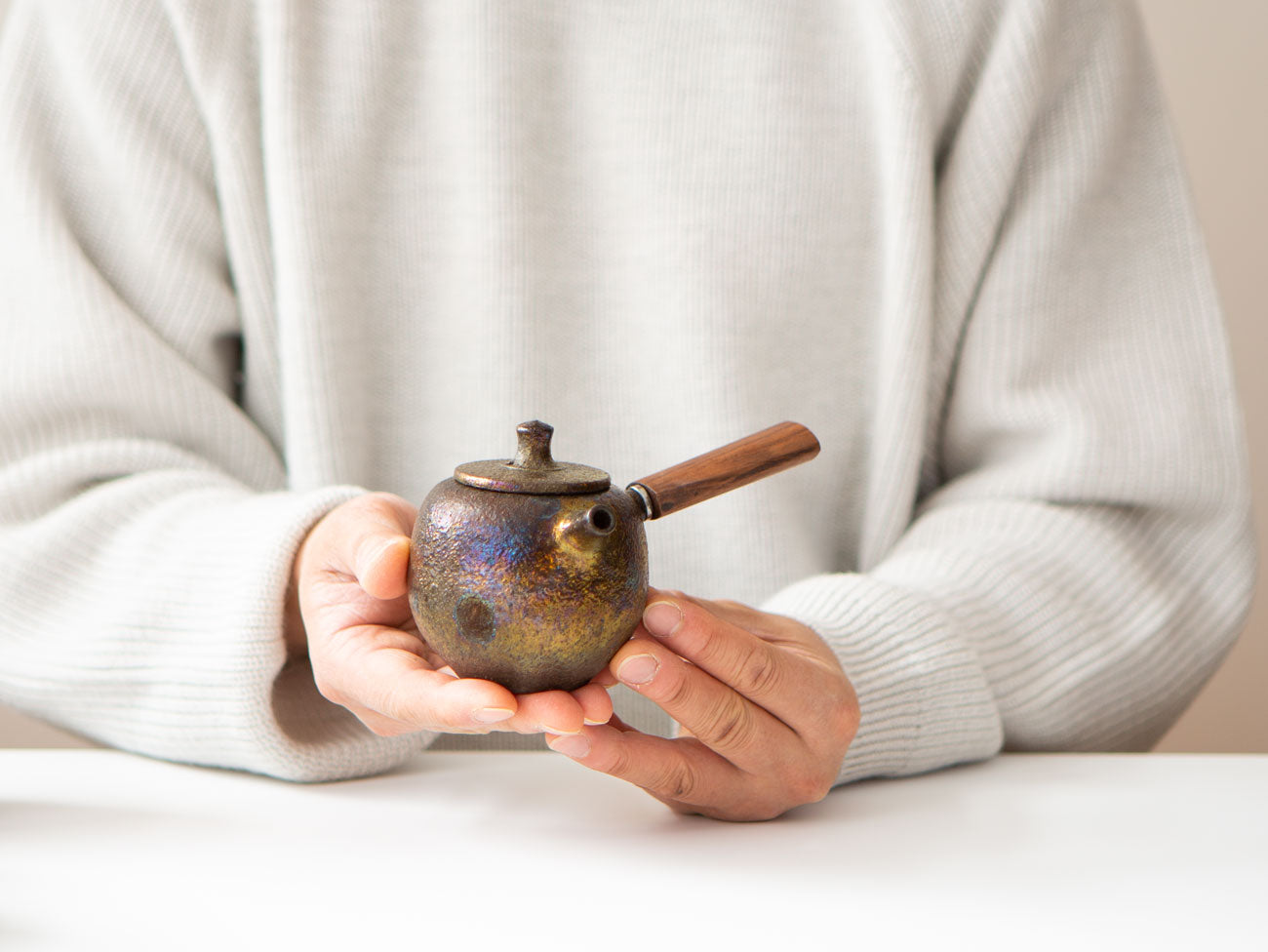 Premium Japanese Fire Walnut Kyusu Teapot - Handcrafted Cast Iron Teapot for Loose Leaf Tea - Perfect for Green Tea, Oolong Tea & Herbal Tea Brewing at Home or Office