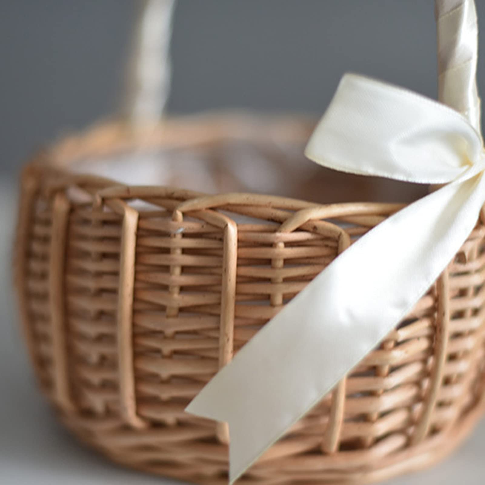 White Woven Wicker Flower Basket - Handheld Wedding Flower Girl Basket, Decorative Storage Basket for Home & Picnic | Perfect for Weddings, Parties, and Outdoor Gatherings