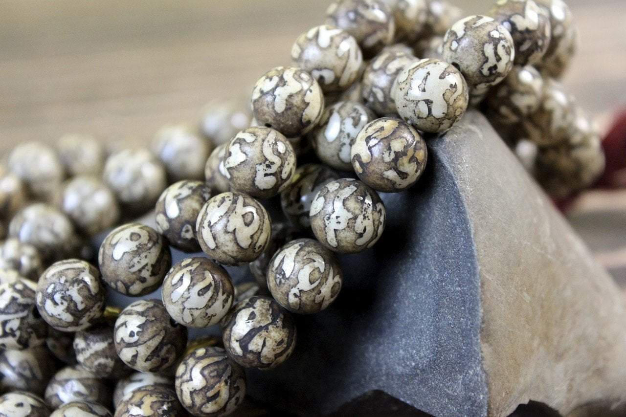 10mm Hand Carved Naga Shell Om Mani 108 Mala Beads - Buddhist Prayer Necklace for Meditation, Yoga & Spiritual Healing | Authentic Natural Shell Beads with Mantra Carvings