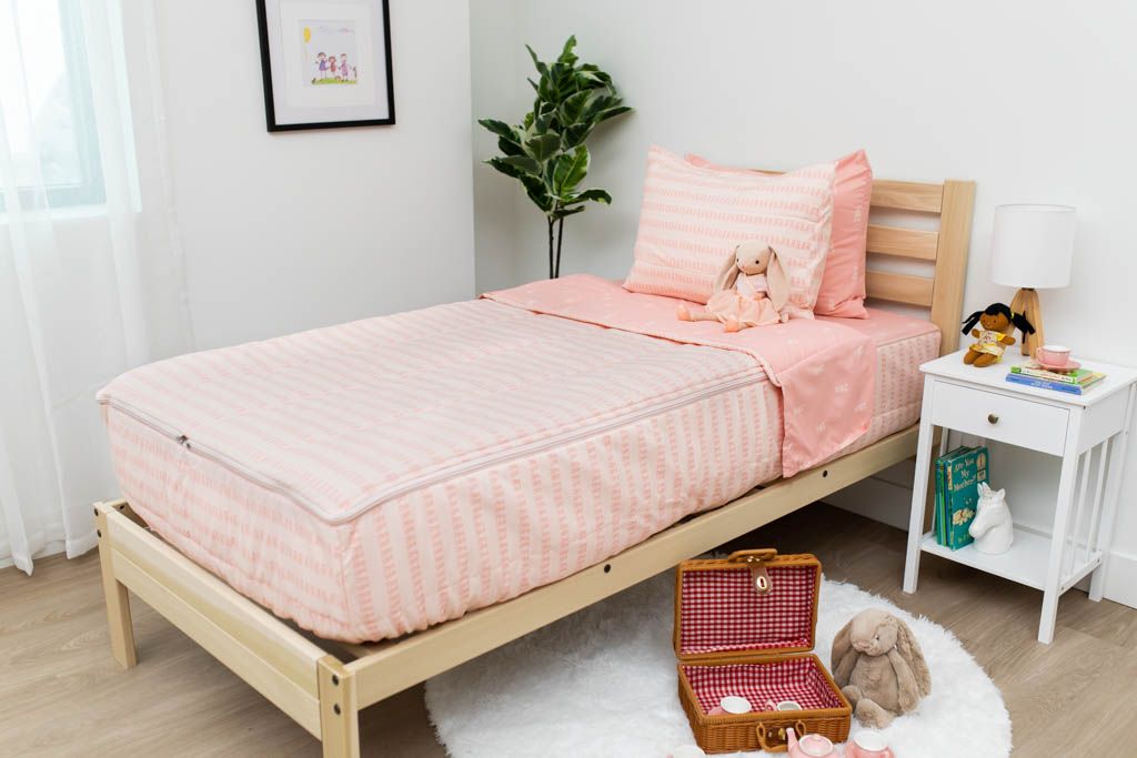 Twinkle Toes Zipper Bedding Set - Soft & Breathable Kids Bed Sheets for Comfortable Sleep - Perfect for Toddler Beds, Cribs, and Nursery Decor