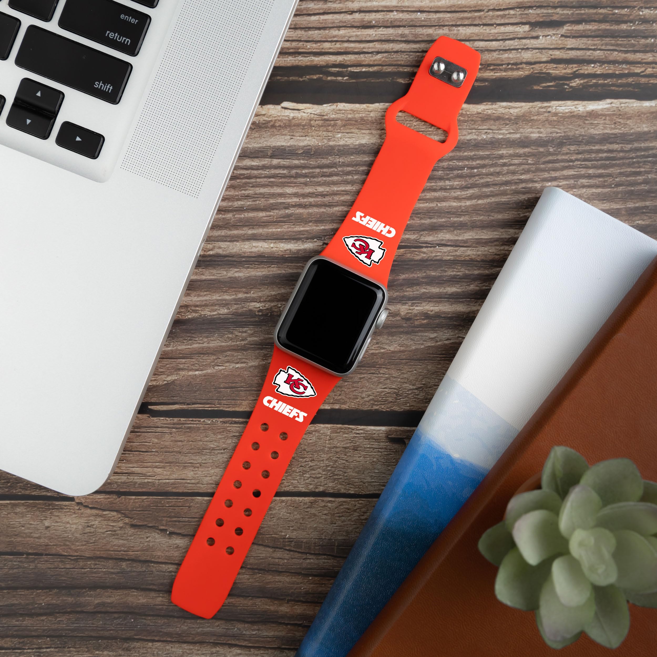 Game Time NFL ELITE Edition Watch Band for Apple Watch Series 8/7/6/SE - Durable Sports Strap for Football Fans - Perfect for Game Day, Workouts & Everyday Wear