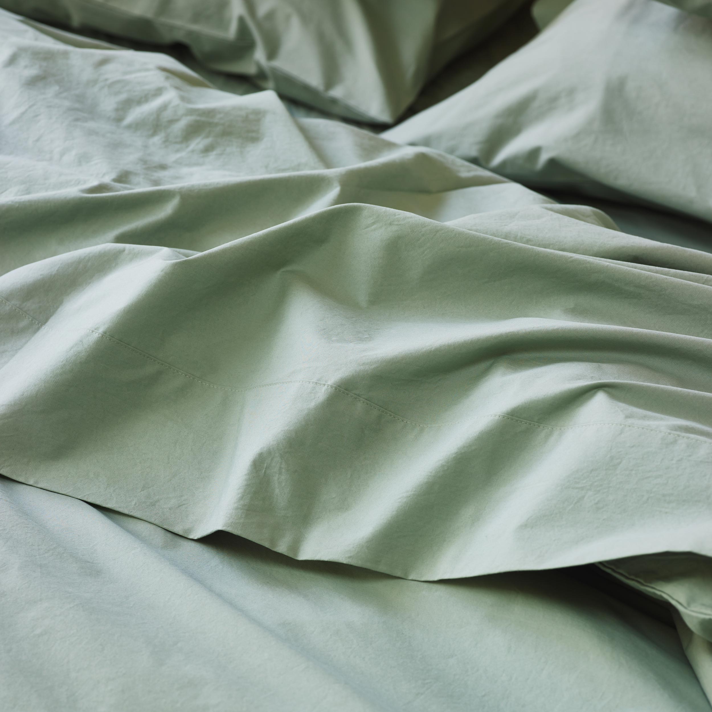 Premium Mellow Green Washed Cotton Percale Flat Sheet - Soft & Breathable Bedding for All Seasons - Perfect for Master Bedroom, Guest Room & Vacation Homes