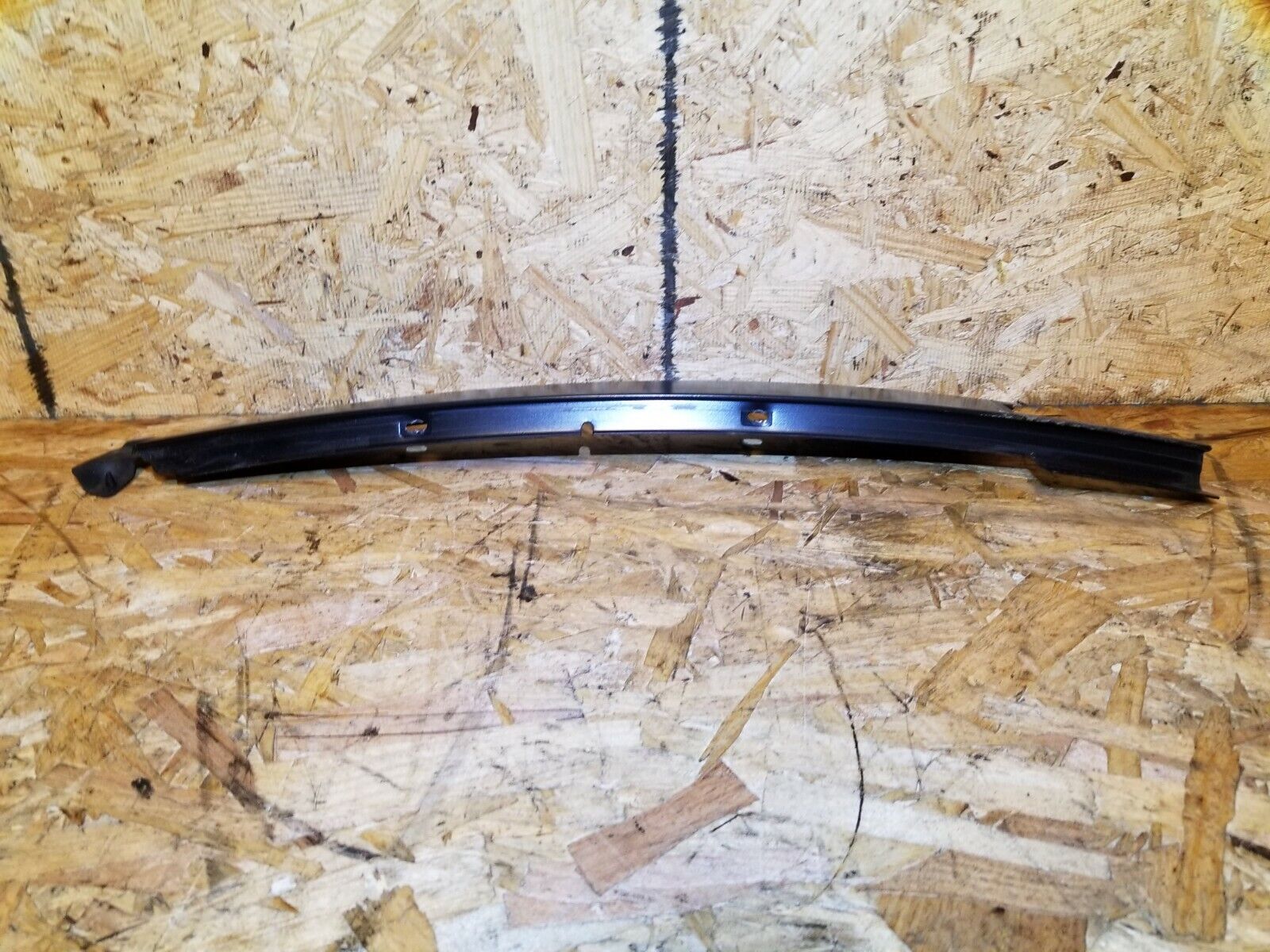 2005-2009 Cadillac SRX Right Rear Passenger Side Door B Pillar Trim Panel - OEM Replacement Part for Interior Car Door Repair & Customization