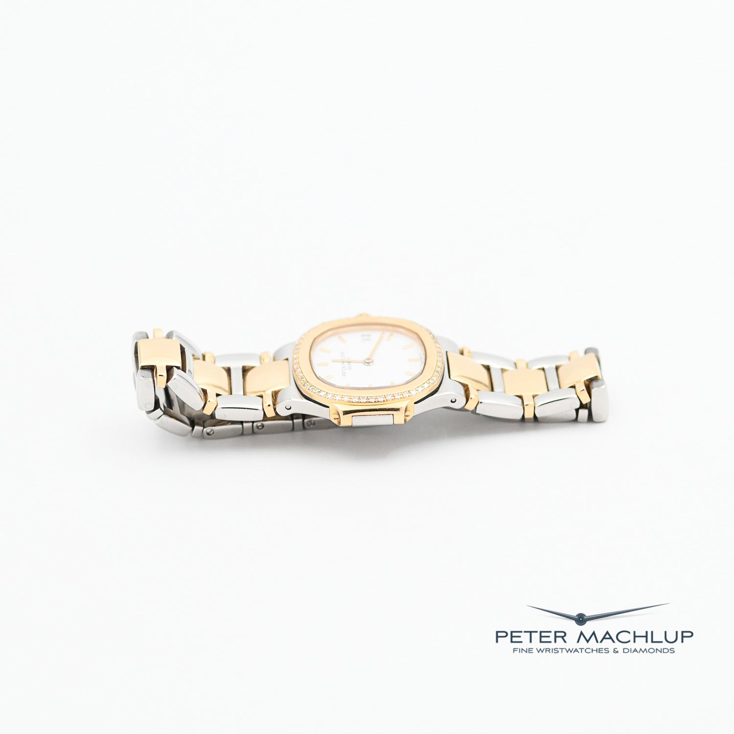 Luxury Patek Philippe Nautilus 26mm Diamond Ladies Watch 1994 - Perfect for Elegant Occasions & Collector's Item