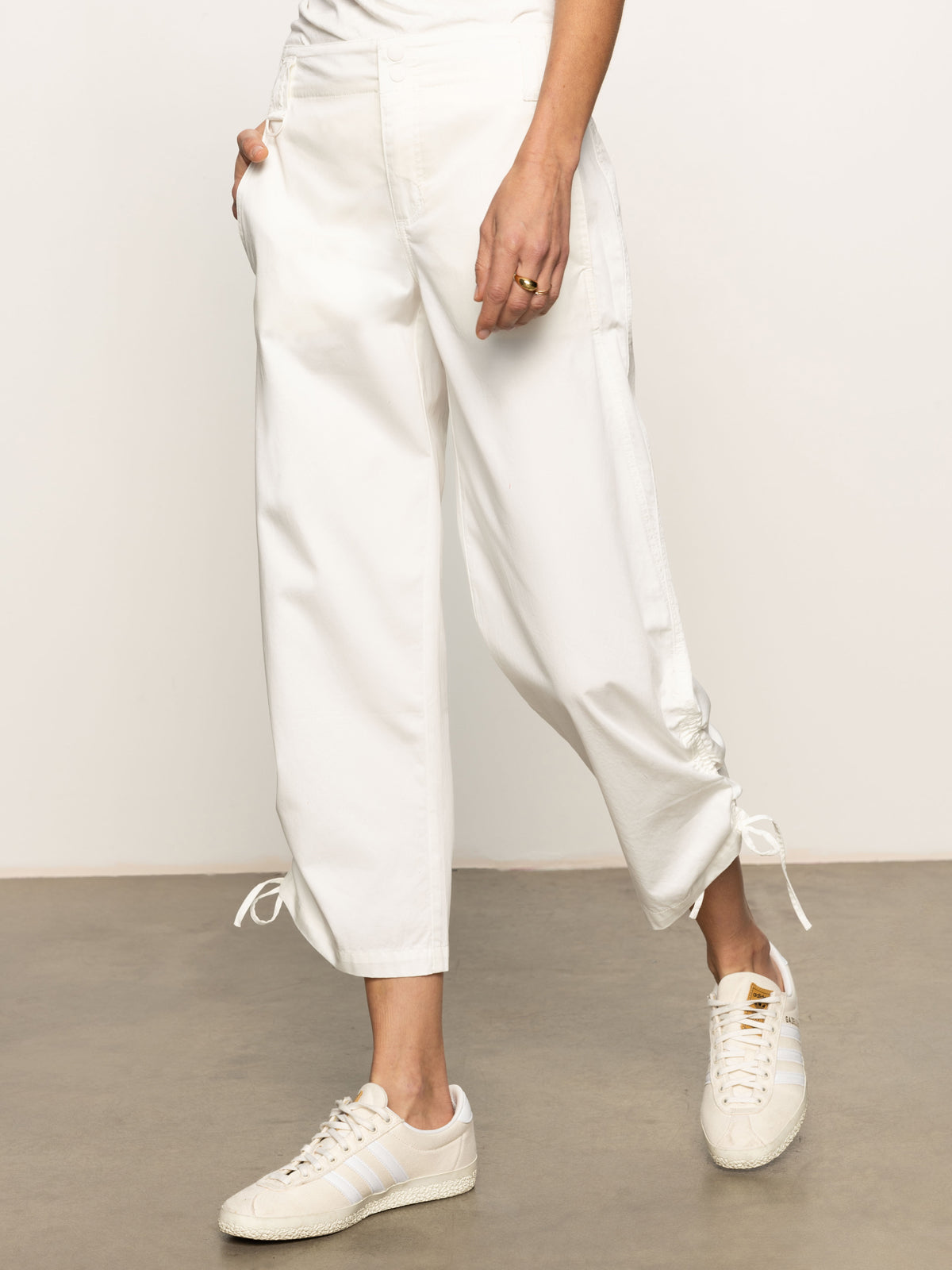 Utility High Rise Capri Pants for Women - Bleached White Stretch Workout Yoga Pants - Perfect for Gym, Running, Travel & Casual Wear