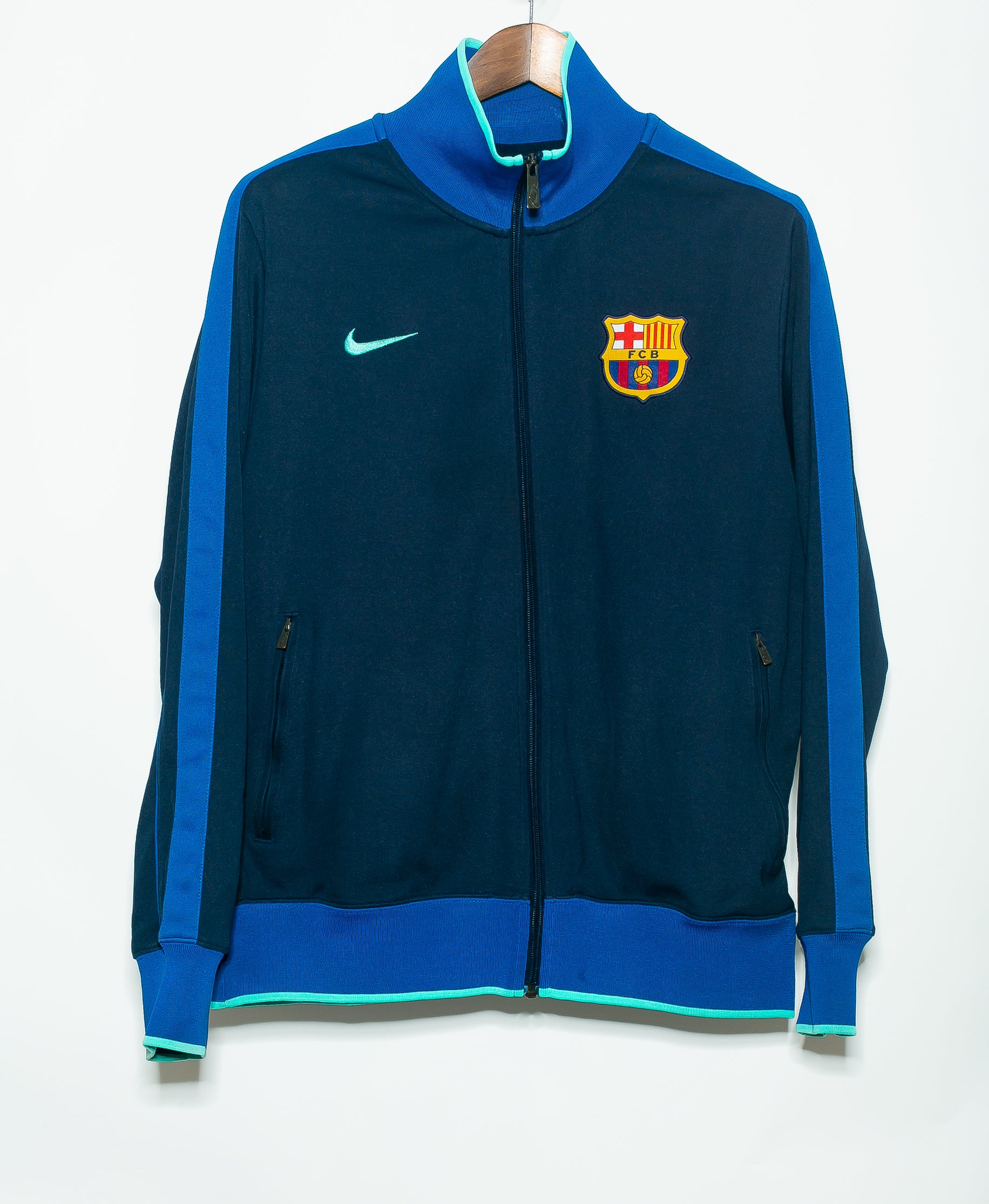 2009 FC Barcelona Jacket - Official Licensed Football Jersey, Size L - Perfect for Soccer Fans, Matchdays & Casual Wear