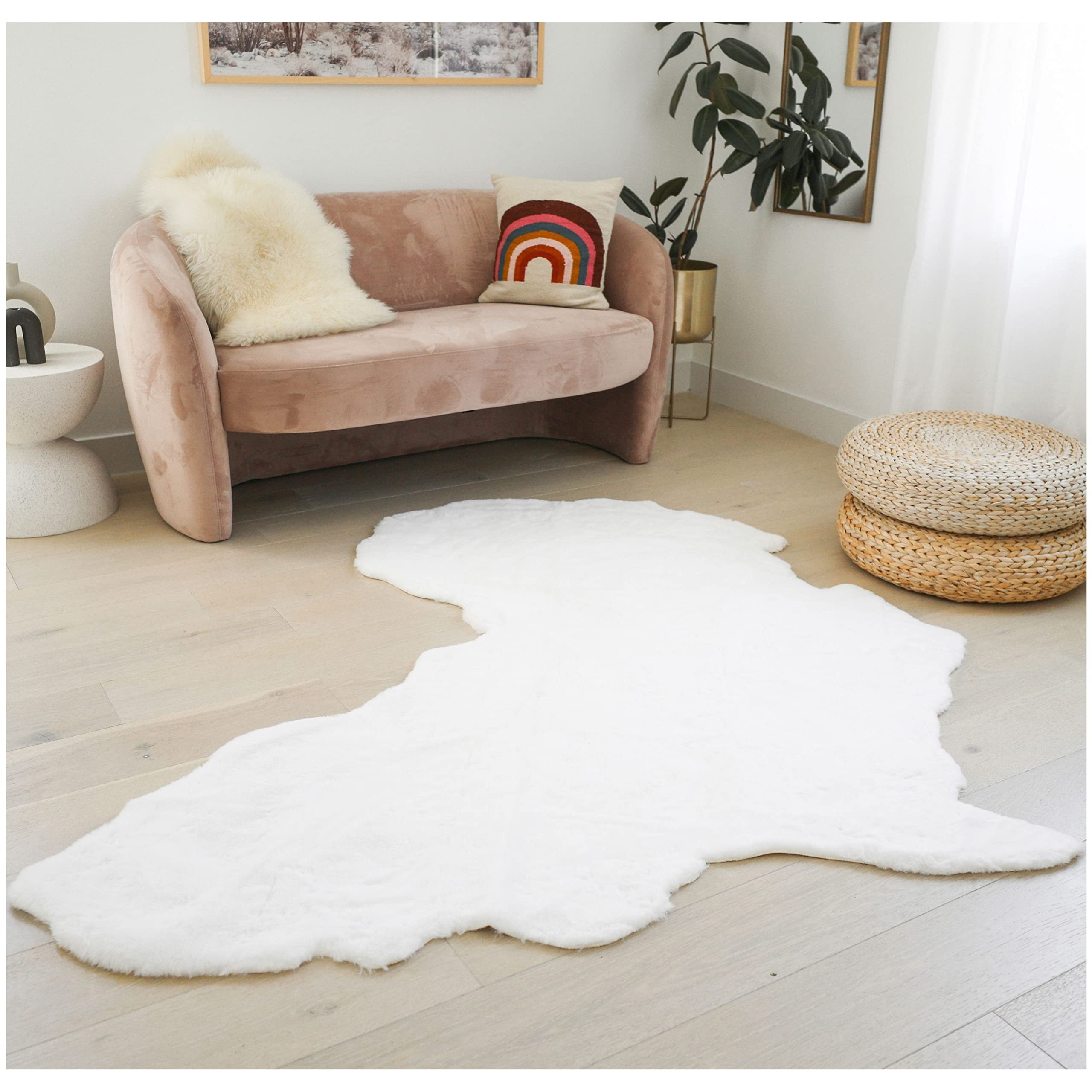 Premium Faux Rabbit Fur Area Rug - Soft Plush Luxury Home Decor for Nursery, Living Room & Bedroom - 6x6 Feet White Throw Blanket - Perfect for Floor Covering, Sofa, Couch & Bed Accent - Thoughtful Gift Idea for Housewarming & Special Occasions