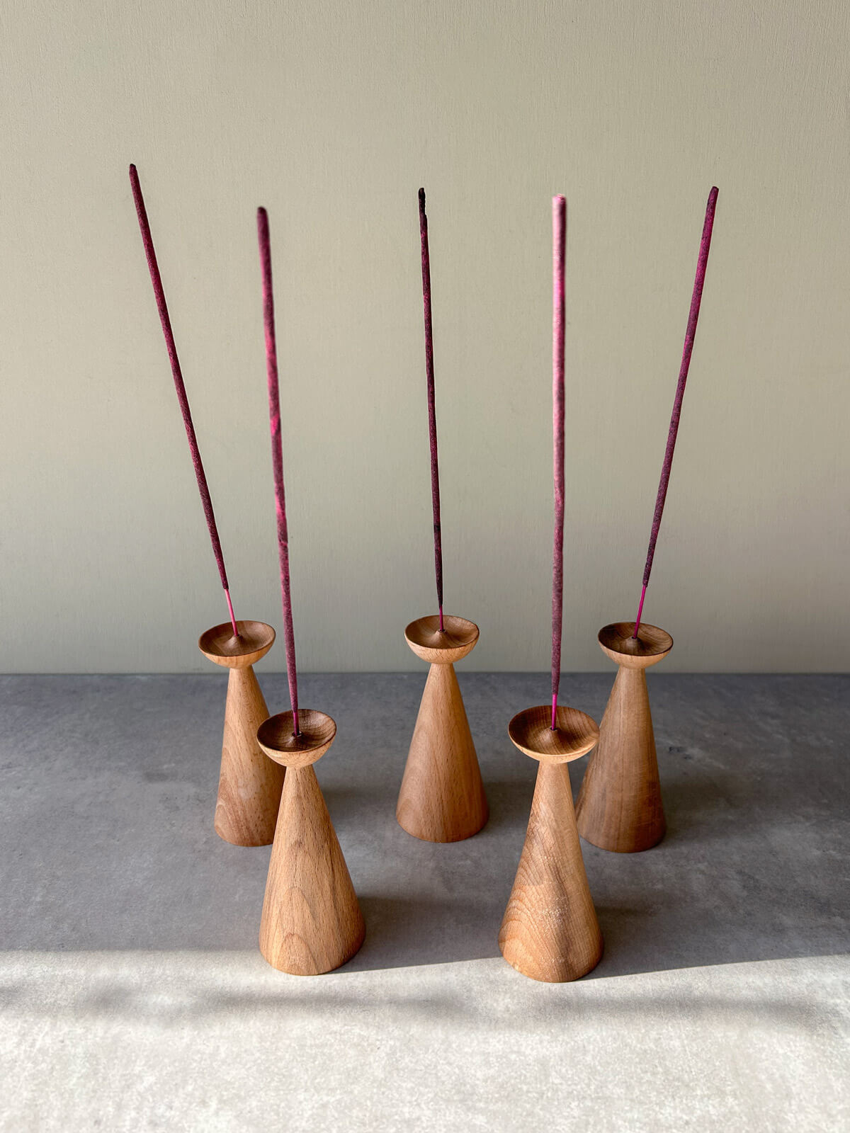 Premium Scottish Beech Wood Incense Holder for Cones - Handcrafted Aromatherapy & Meditation Accessory - Perfect for Home, Yoga Studio, and Spiritual Relaxation Spaces
