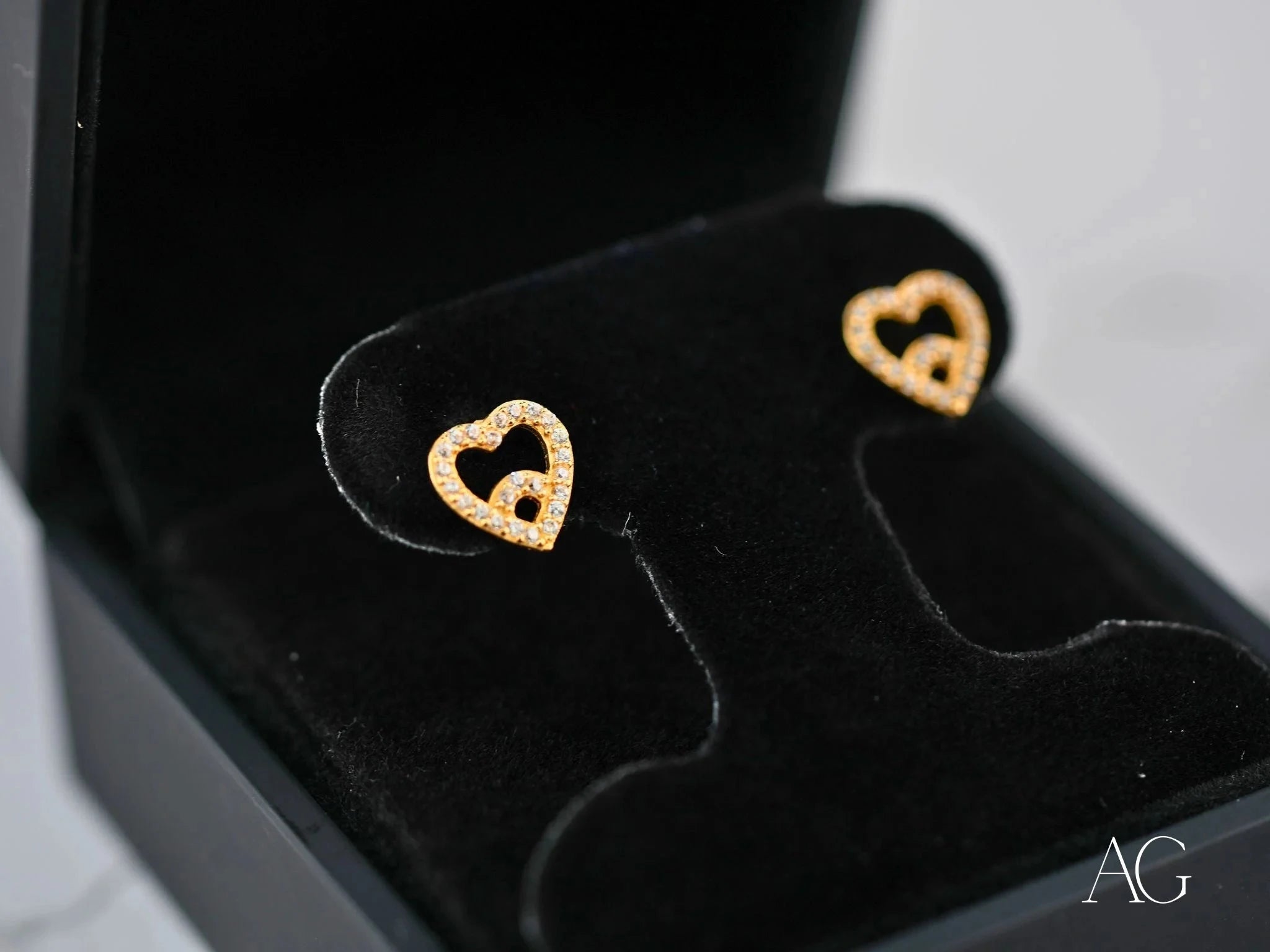 18K Gold CZ Heart Stud Earrings for Women - Romantic Valentine's Day Gift, Anniversary Jewelry - Perfect for Date Nights, Weddings & Special Occasions