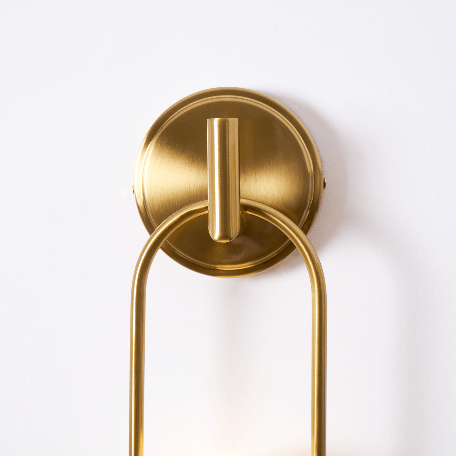 Elegant Aurea Brass Wall Light - Vintage Sconce for Bedroom, Living Room & Hallway - Dimmable LED Fixture for Warm Ambient Lighting