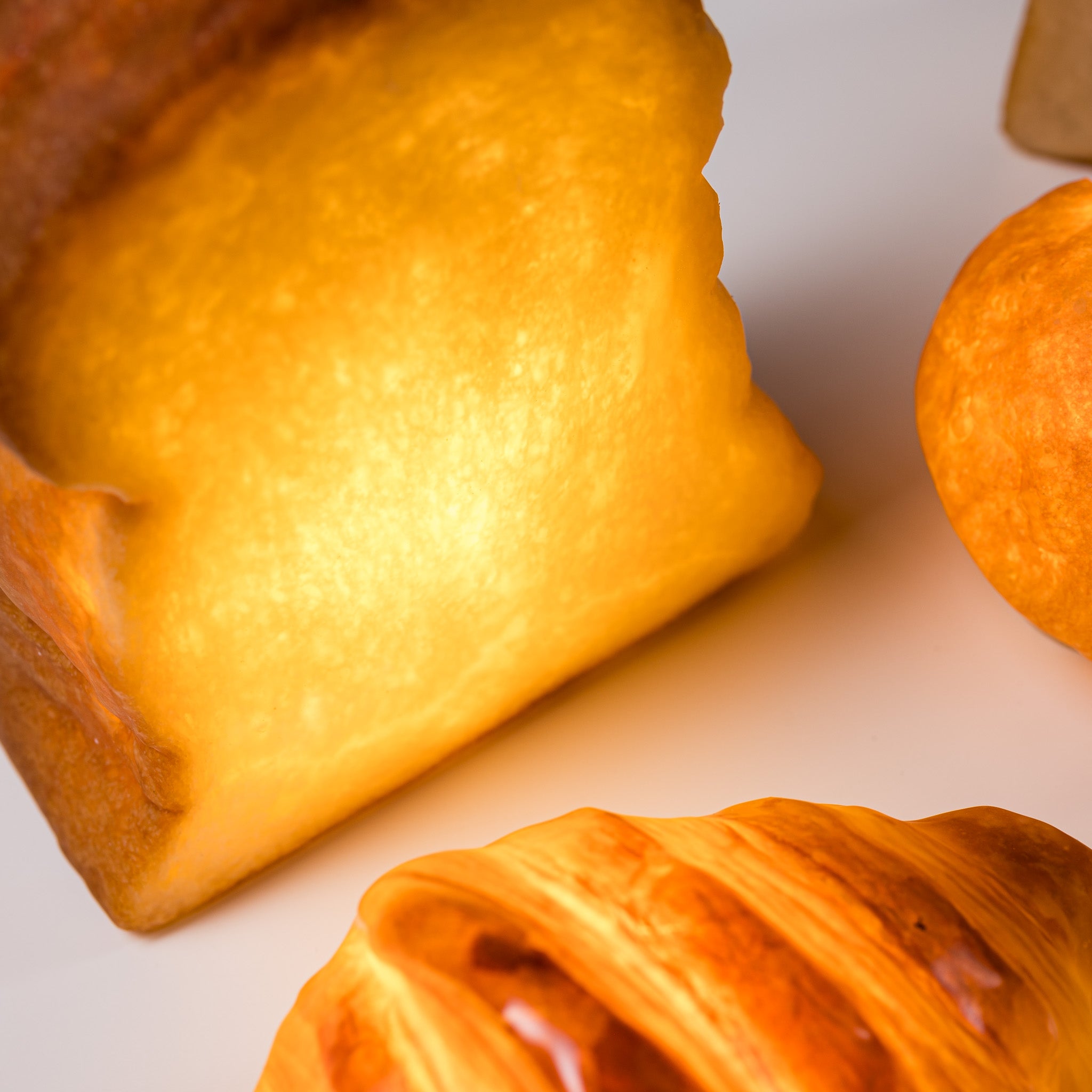 PAMPSHADE Real Bread Lamp - Handmade Toast Night Light by Yukiko Morita | Unique Home Decor for Bedroom, Living Room & Kitchen | Perfect Gift for Food Lovers & Bread Enthusiasts