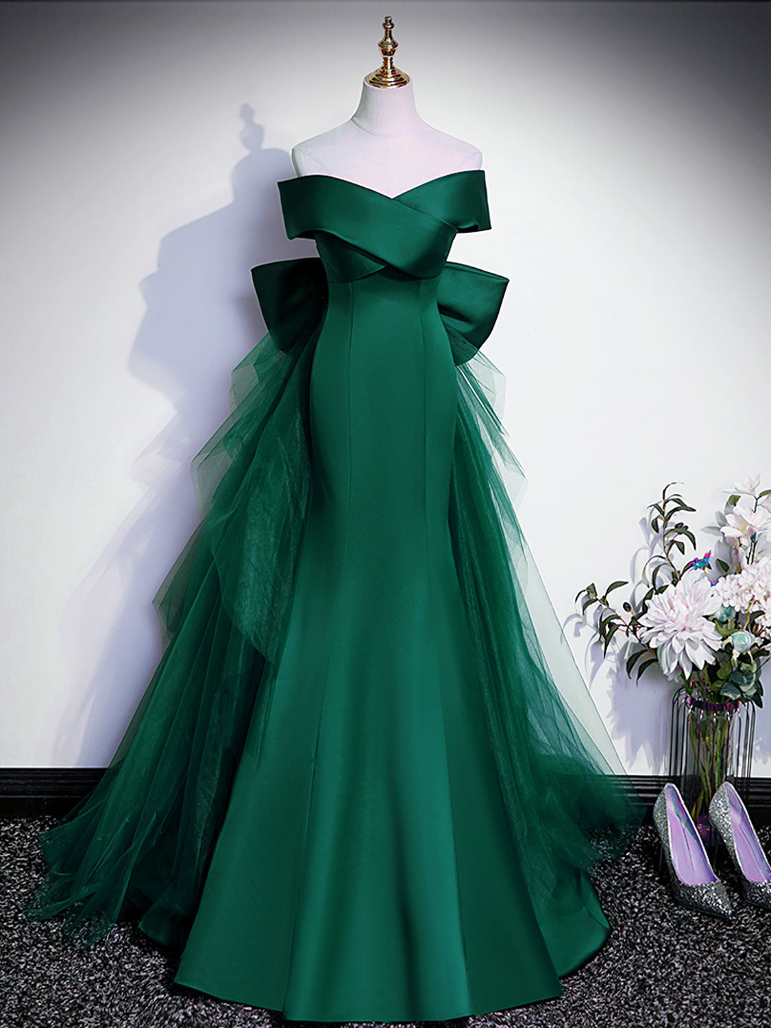 Elegant Royal Blue Mermaid Satin Long Prom Dress - Off Shoulder Blue Evening Gown for Formal Events, Homecoming, Weddings & Special Occasions