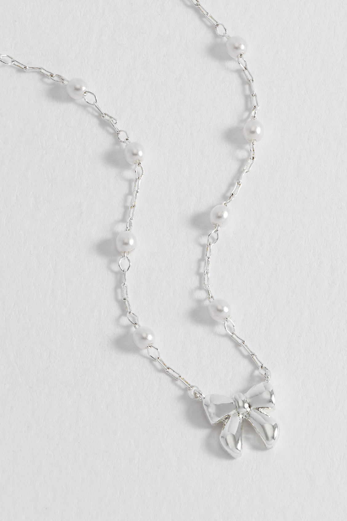 Elegant Pearl Bow Necklace for Women - Dainty Pearl Jewelry Gift for Her - Perfect for Weddings, Parties & Special Occasions