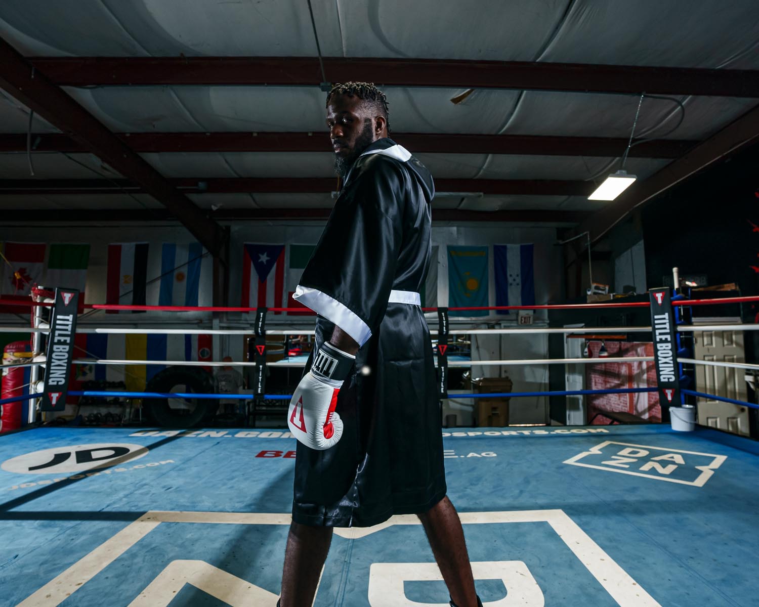 TITLE Boxing Pro Full Length Training Robe 3.0 - Premium Boxing Robe for Fighters & Training - Ideal for Gym, Sparring & Pre-Fight Warmups