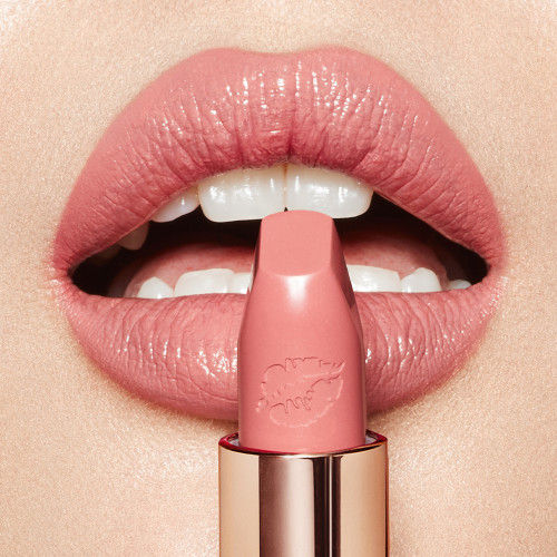 Charlotte Tilbury Hot Lips 2 Matte Lipstick - Long Lasting, Hydrating Lip Color with Vitamin E | Perfect for Date Night, Parties & Everyday Wear