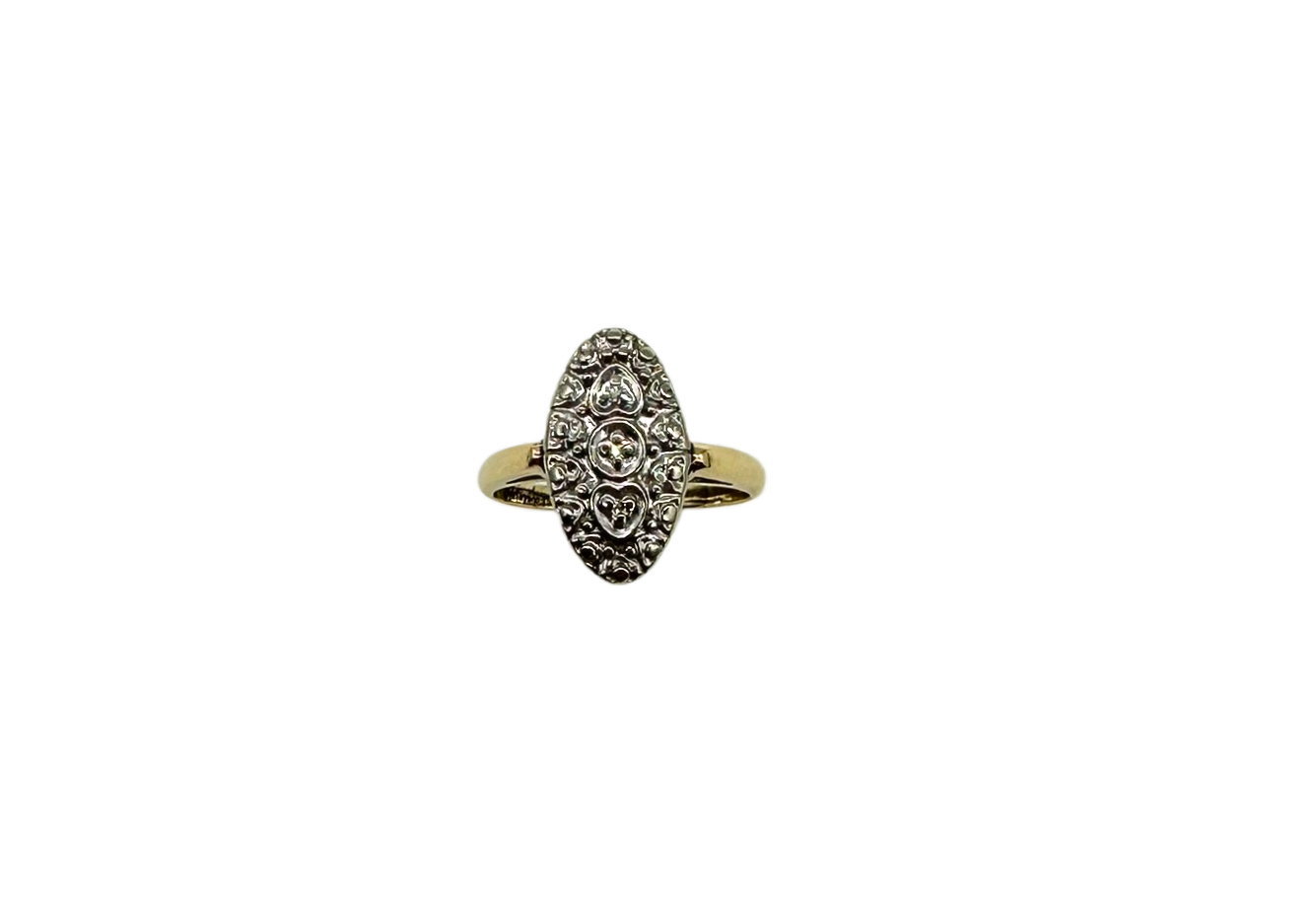 Vintage Princess Cut Vertical Ring - Elegant & Timeless Jewelry for Women - Perfect for Weddings, Anniversaries & Special Occasions