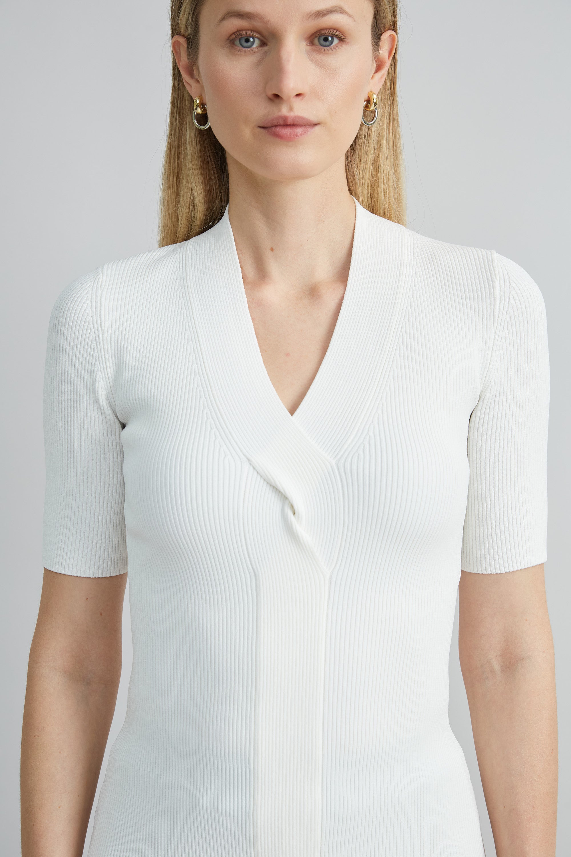 Women's Short Sleeve Cable Knit Sweater - Cozy Casual Pullover for Fall & Winter | Perfect for Office, Date Night & Weekend Outings
