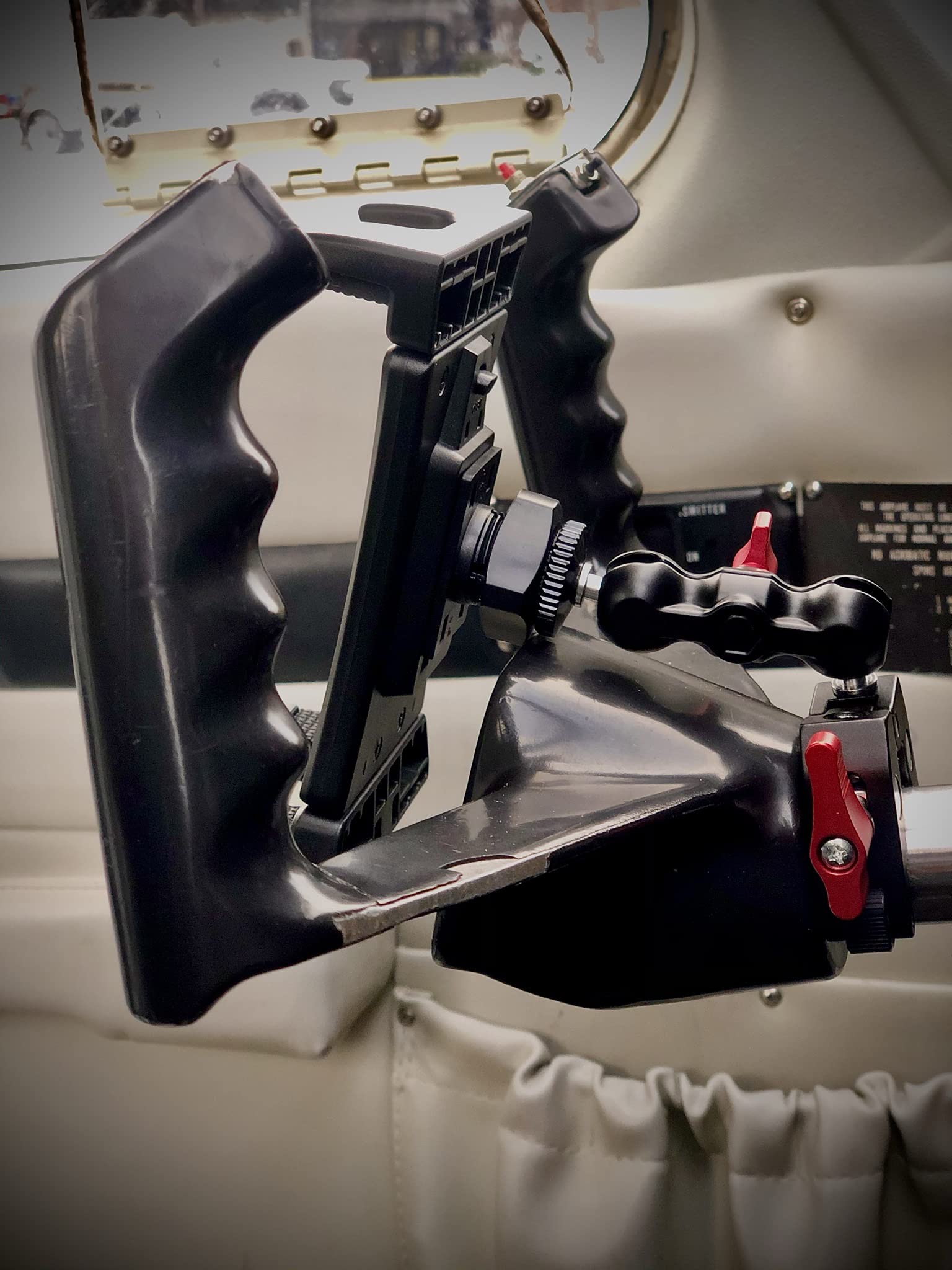 FlightPro Aviator+ Universal Yoke Mount for Smartphones & Tablets - Compatible with All iPad Models (Mini, Air, Pro) | Perfect for Flight Simulation, Cockpit Navigation & Hands-Free Viewing