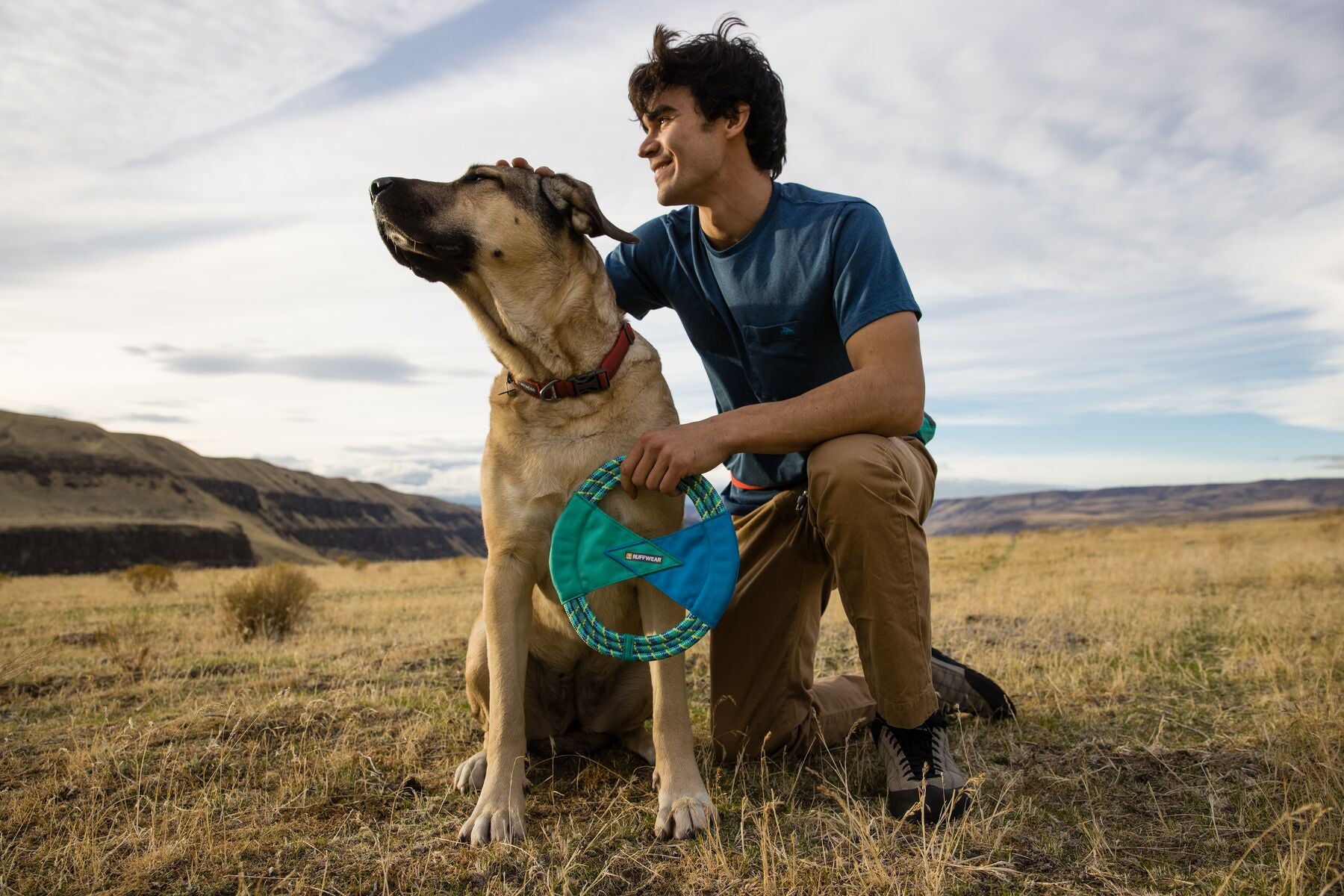 Ruffwear® Pacific Ring Dog Toy - Aurora Teal Green Aqua Disc for Fetch & Water Play | Durable Chew Toy for Medium & Large Dogs | Outdoor Beach, Pool & Backyard Fun