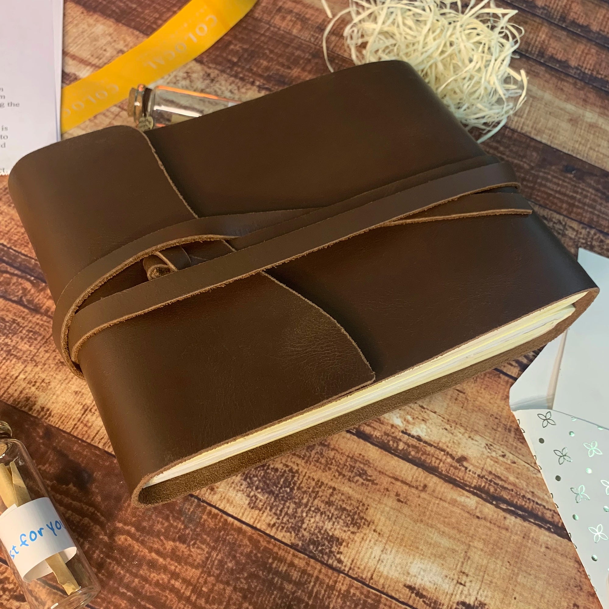 Tuscan Style Medium Photo Album - Handmade Leather Scrapbook for Wedding, Travel & Family Memories - Perfect for Gifts & Keepsakes