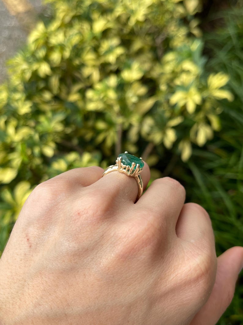 4.04ct 14K Gold Dark Green Oval Cut Organic Nugget Solitaire Ring for Women - Elegant Vintage Jewelry for Engagement, Wedding & Special Occasions
