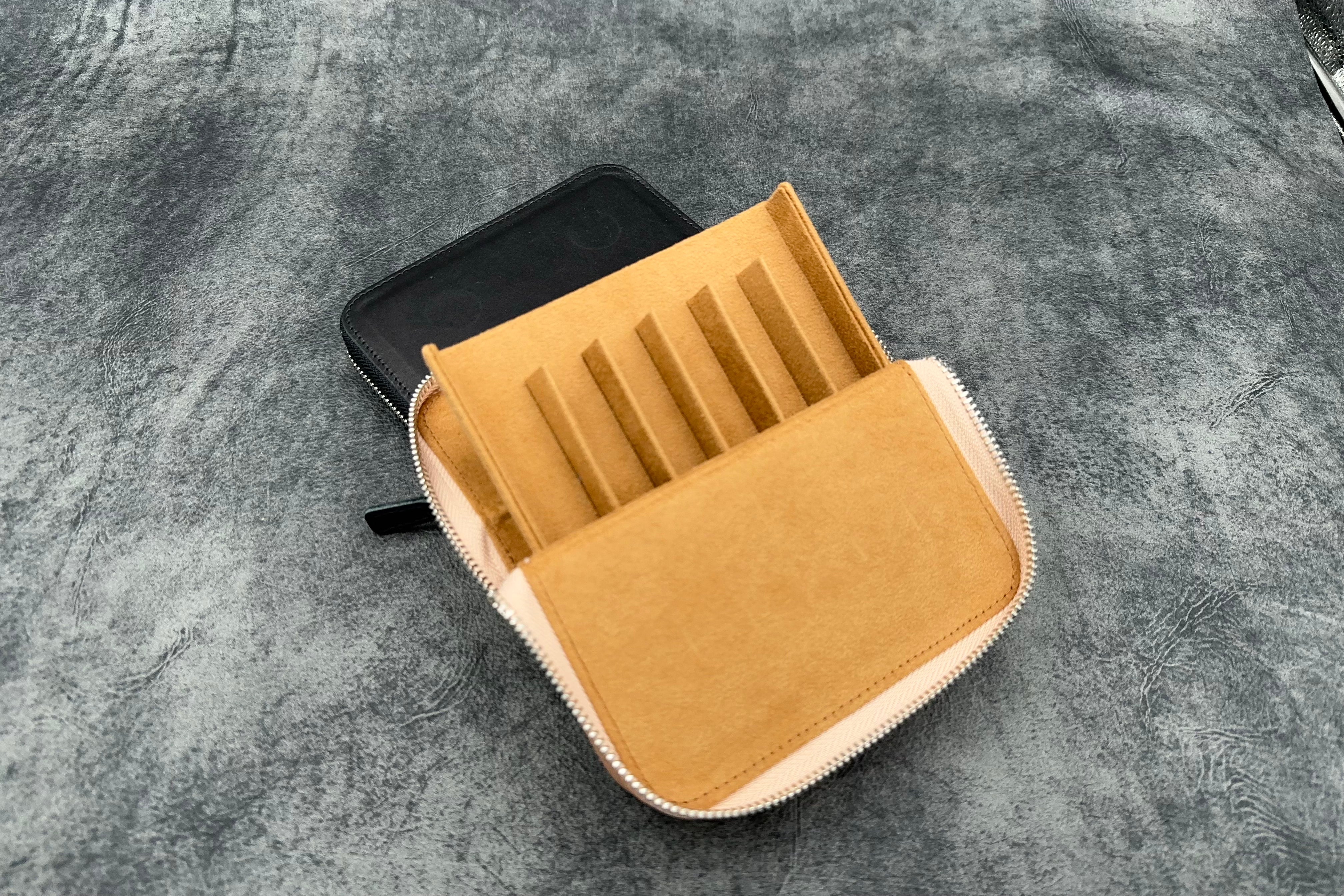 Premium Leather Zippered Magnum Opus 6-Slot Hard Pen Case - Multiple Colors (2004 Edition) - Ideal for Fountain Pens, Calligraphy & Collectors - Perfect Gift for Writers & Professionals