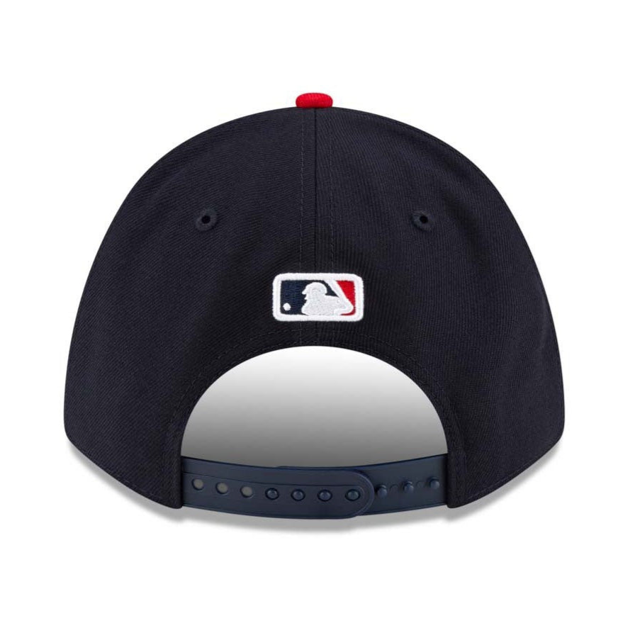 New Era 9Forty M Crown Atlanta Braves Snapback Baseball Cap - Navy & Red Adjustable Hat for Men & Women - Perfect for Games, Fan Gear & Streetwear Fashion