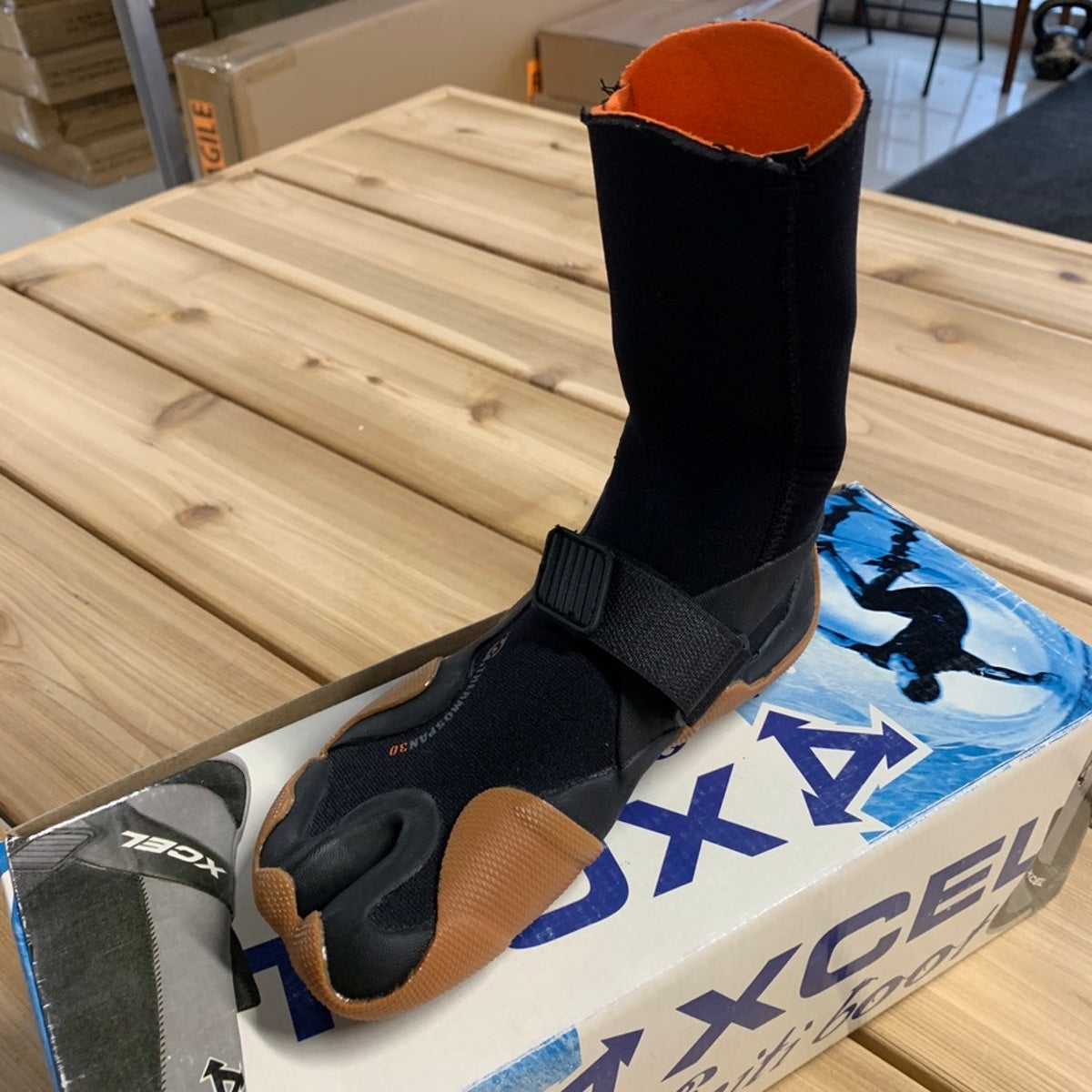 XCEL Infiniti 3mm Split Toe Booties with Gum Sole - Premium Neoprene Dive Boots for Surfing, Scuba Diving & Water Sports - Best Deal on Comfort & Traction