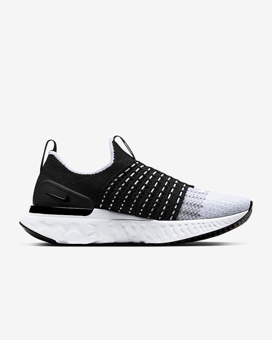 Nike Women's React Phantom Run Flyknit 2 Running Shoes - Black & White - Lightweight Cushioned Sneakers for Women's Jogging, Gym Workouts & Daily Wear