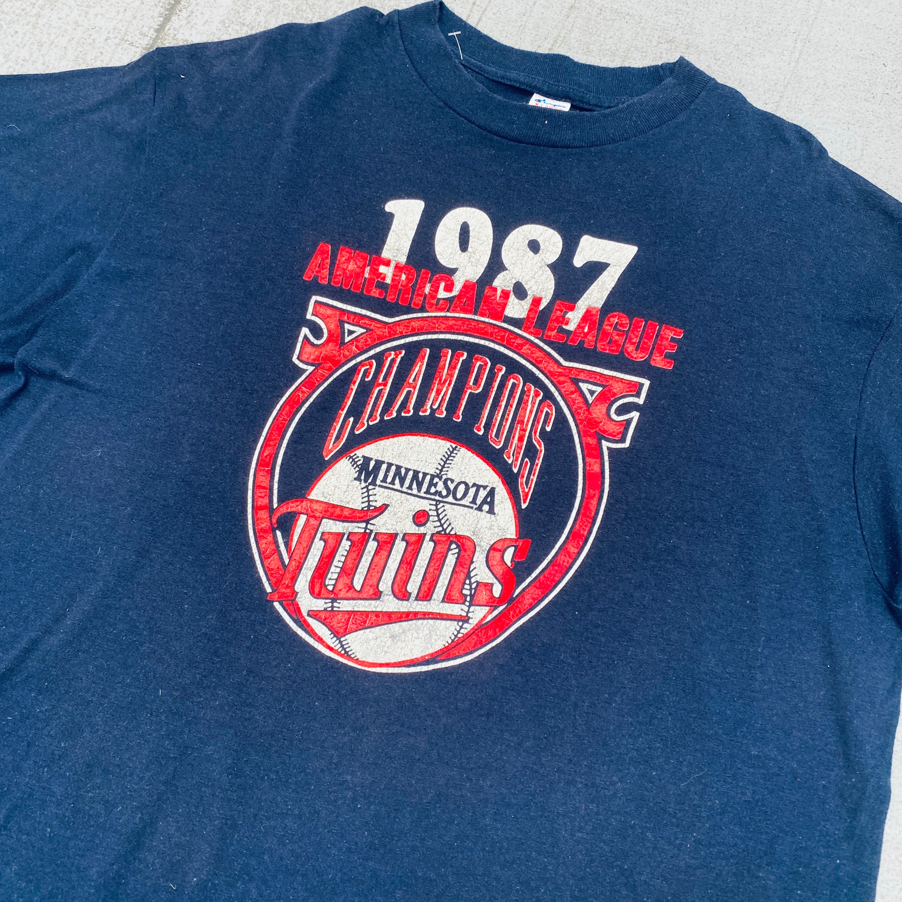 1987 American League Champions Minnesota Twins Vintage Baseball T-Shirt (Large) - Perfect for Game Day, Fan Events & Retro Sports Fashion