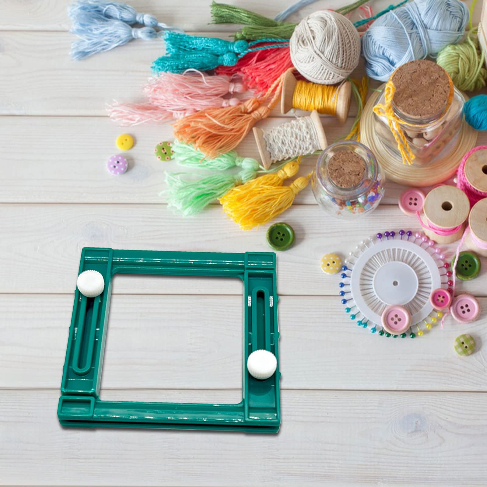 CDIYTOOL 4Pcs Green Plastic Adjustable Tassel Maker Kit - DIY Craft Tool for Kids & Adults (3.94 x 3.94 Inches) - Perfect for Jewelry Making, Keychains, Home Decor & Gift Wrapping Accessories