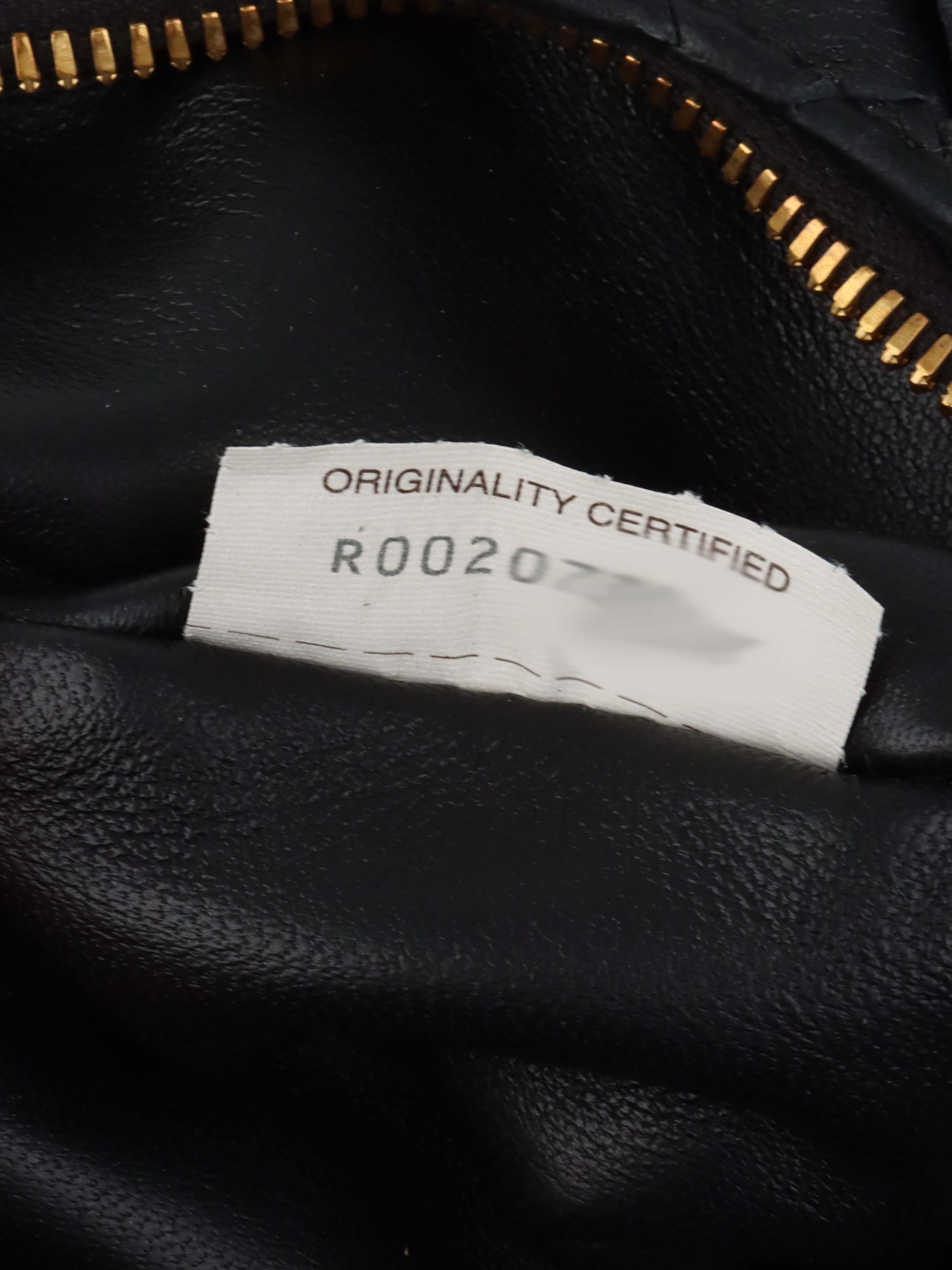 Bottega Veneta Black Foulard Hobo Handbag - Stylish Leather Shoulder Bag for Women, Perfect for Work, Travel & Evening Out