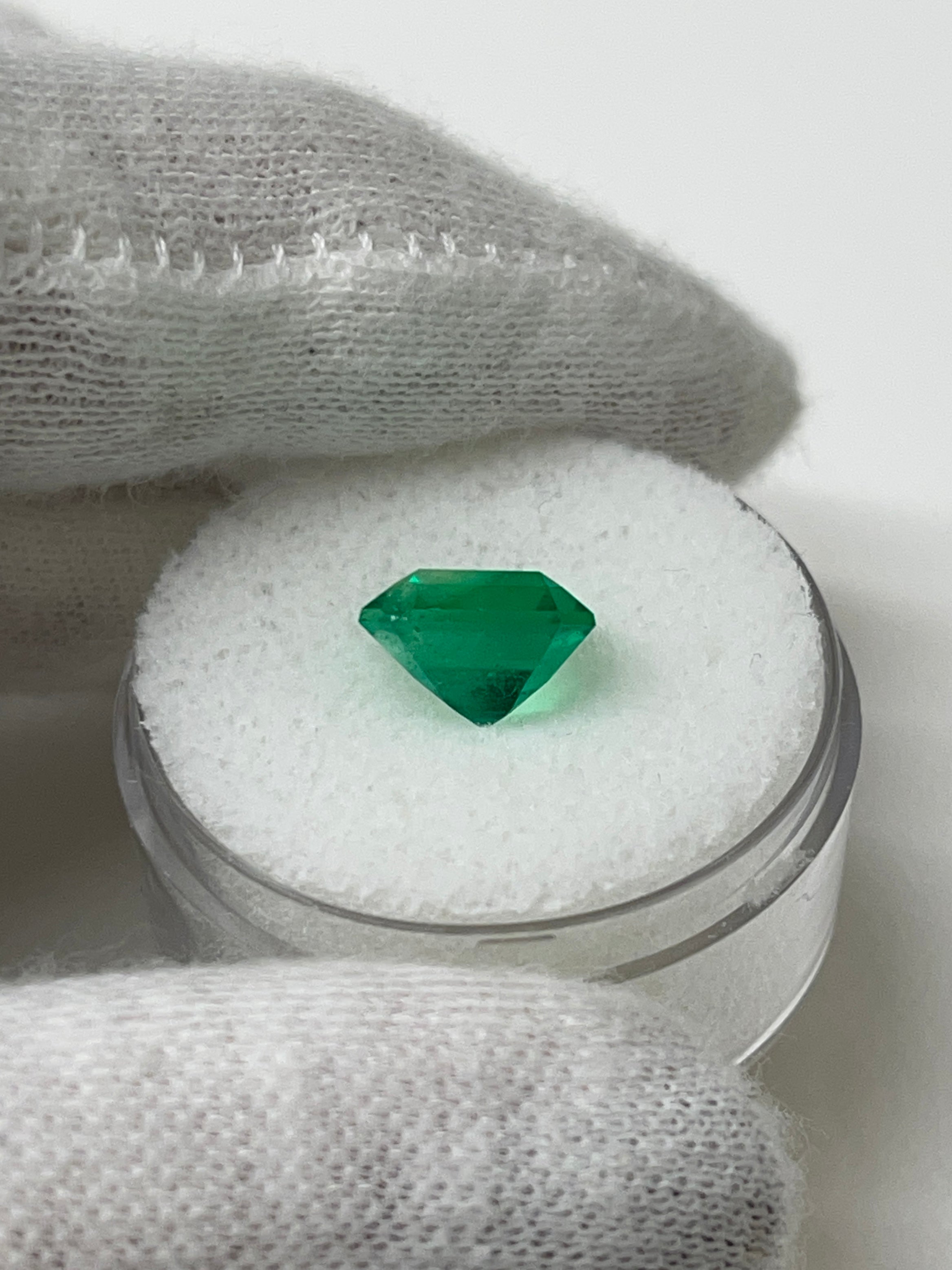 2.90 Carat Vivid Green Natural Loose Colombian Emerald - Emerald Cut Gemstone for Jewelry Making, Engagement Rings & Luxury Gifts