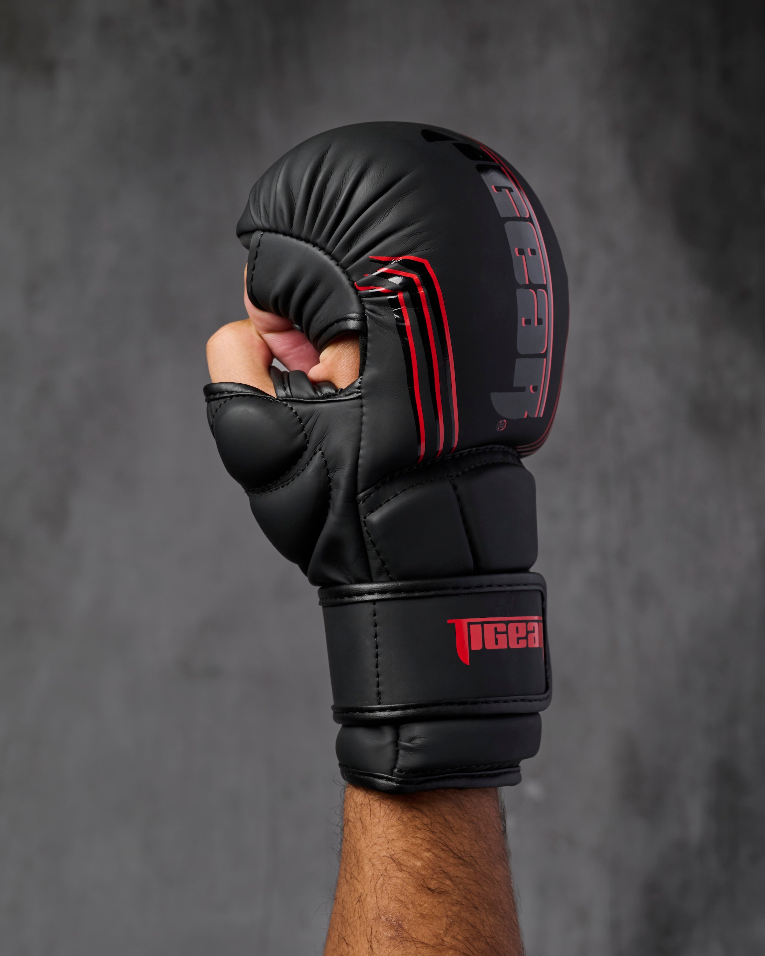 Battle MMA Gloves - Premium Training & Sparring Gloves for Fighters - Ideal for MMA, Boxing, and Martial Arts Training