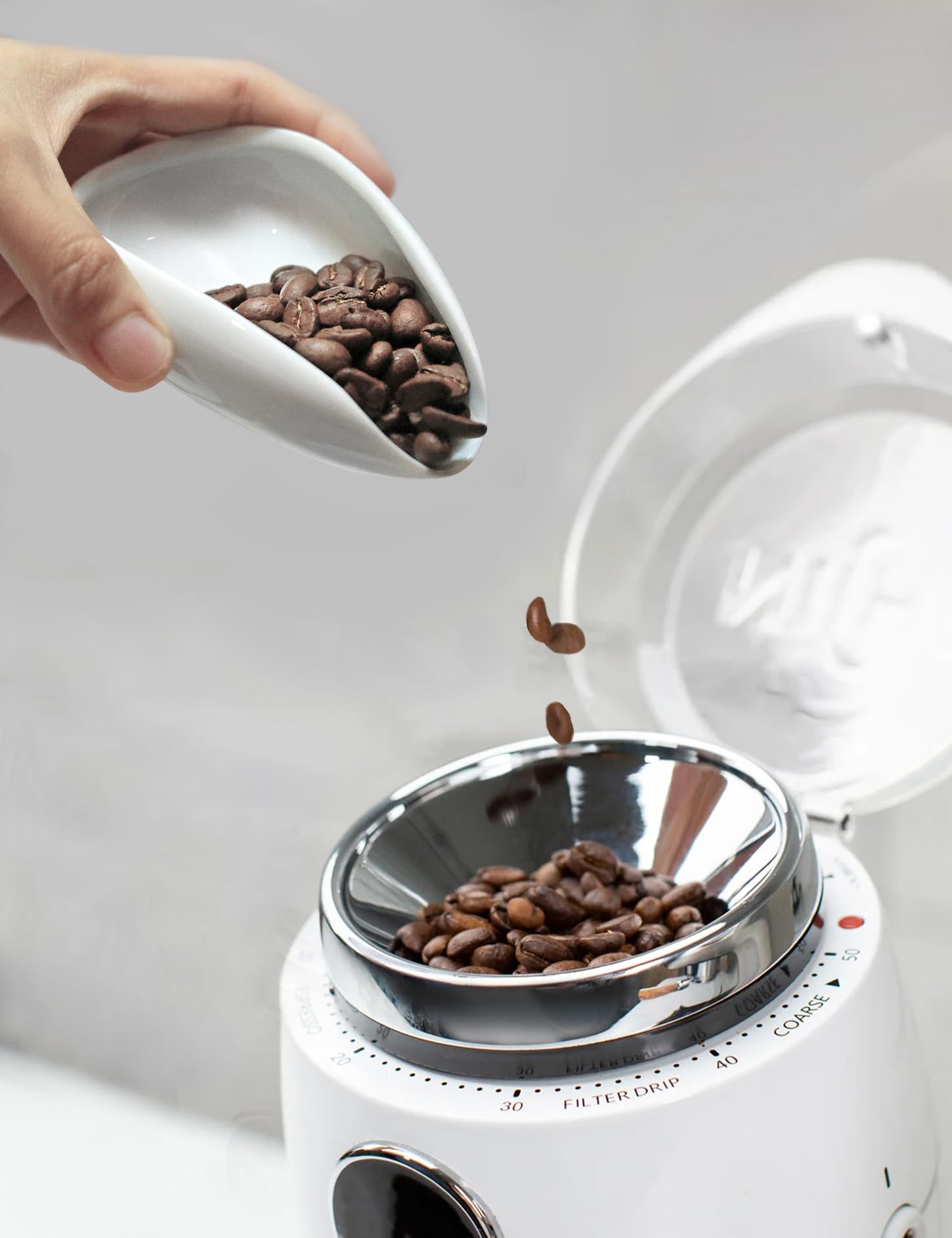 Premium White Ceramic Coffee Dosing Cup & Tray - Accurate Coffee Bean Weighing Container for Espresso, Pour Over & French Press - Perfect Coffee Bar Accessory for Home Brewing & Professional Cafes