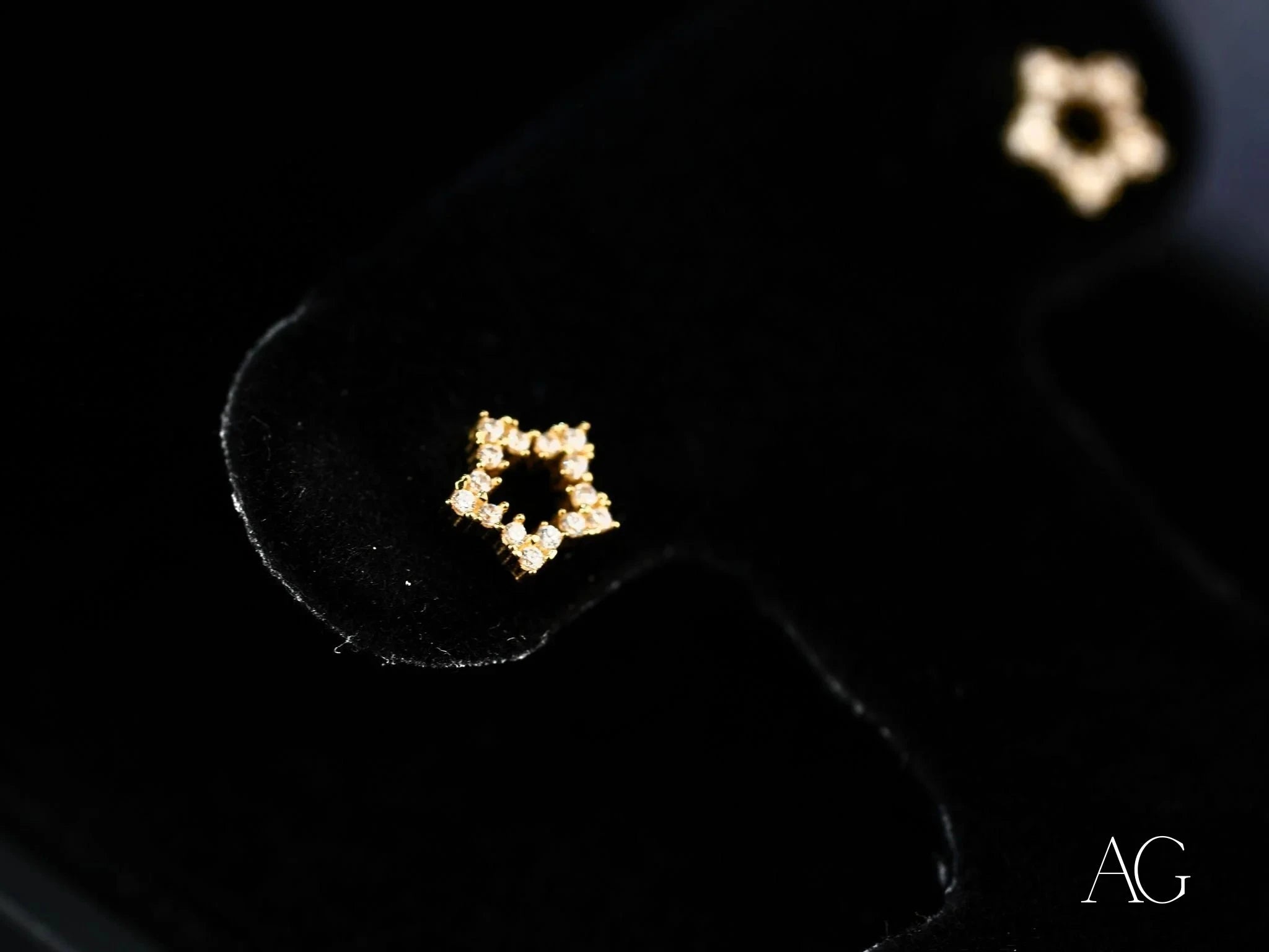 Celestial Glow Star Earrings for Women - Dainty Twinkling Constellation Stud Earrings - Perfect for Date Night, Parties & Everyday Wear