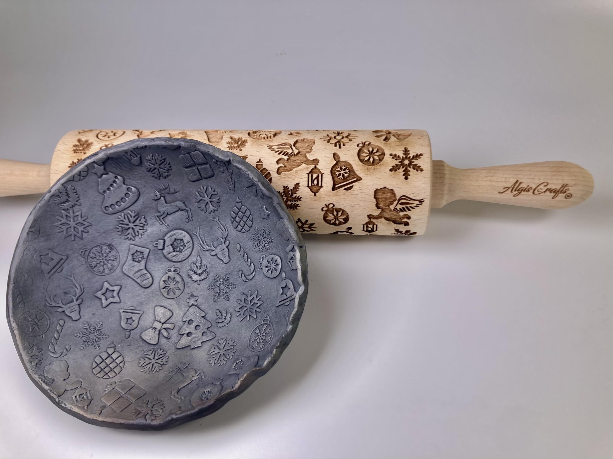 Christmas Embossing Dough Roller - Snowman Star Snowflake Rolling Pin for Gingerbread Cookies | Holiday Baking & Winter Cooking Gift Idea for Bakers