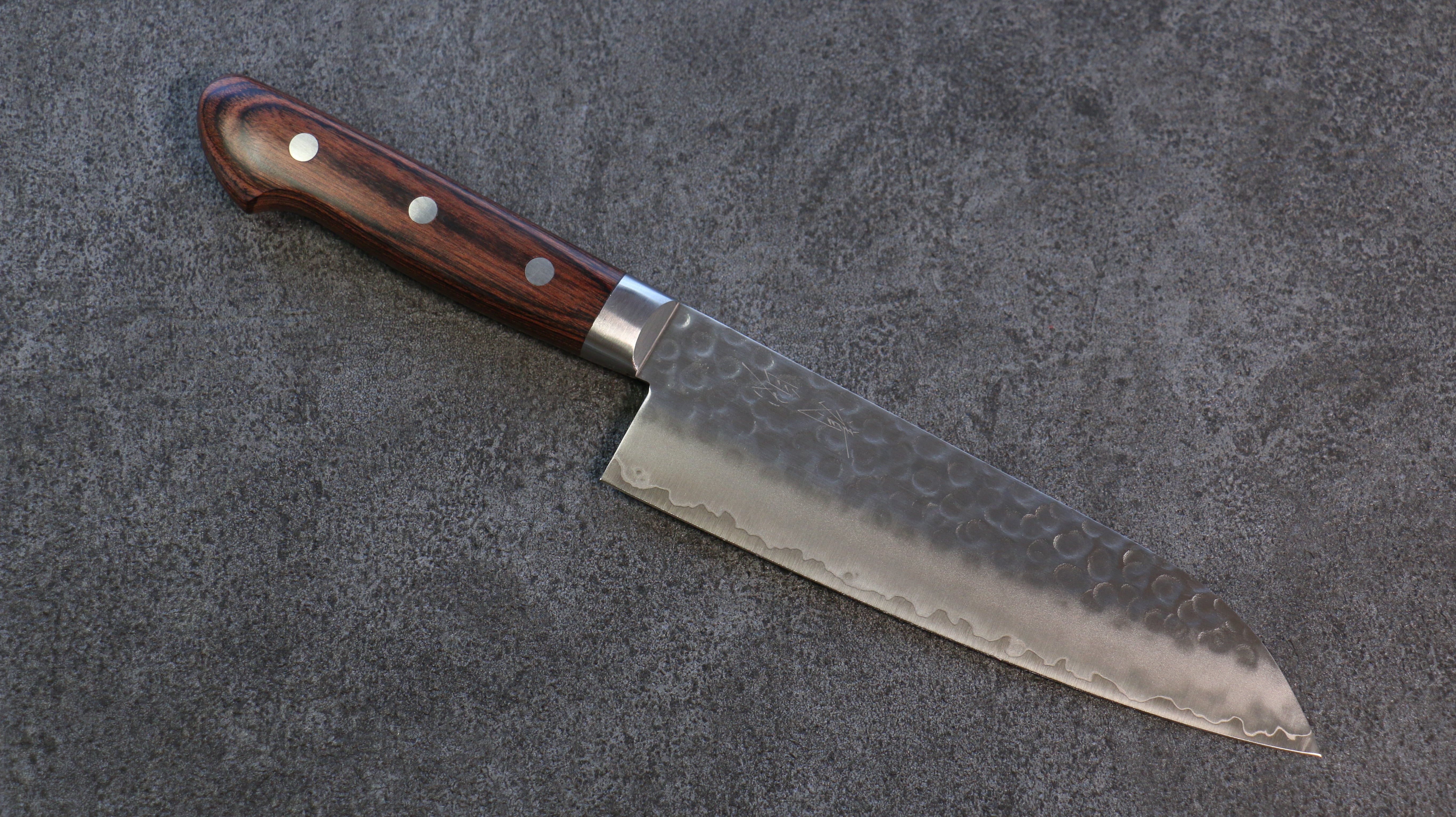 Premium Seisuke Swedish Steel Hammered Santoku Knife 165mm - Mahogany Handle - Professional Chef Knife for Slicing, Dicing, and Chopping Vegetables, Meat, and Fish - Ideal for Home Cooks and Professional Kitchens