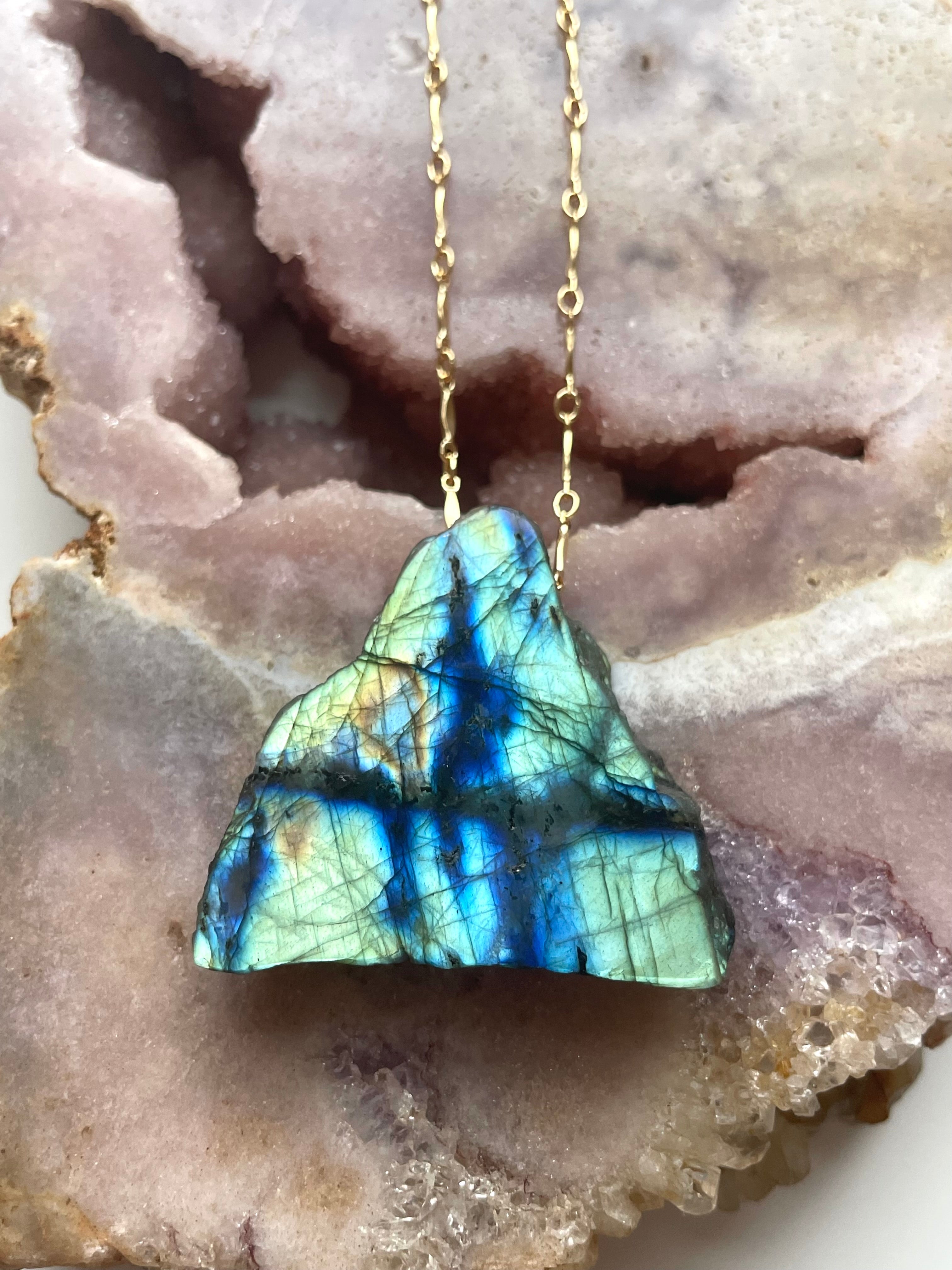 Stunning Large Labradorite Crystal Necklace – Handmade Statement Jewelry for Women, Perfect for Boho Chic & Evening Wear