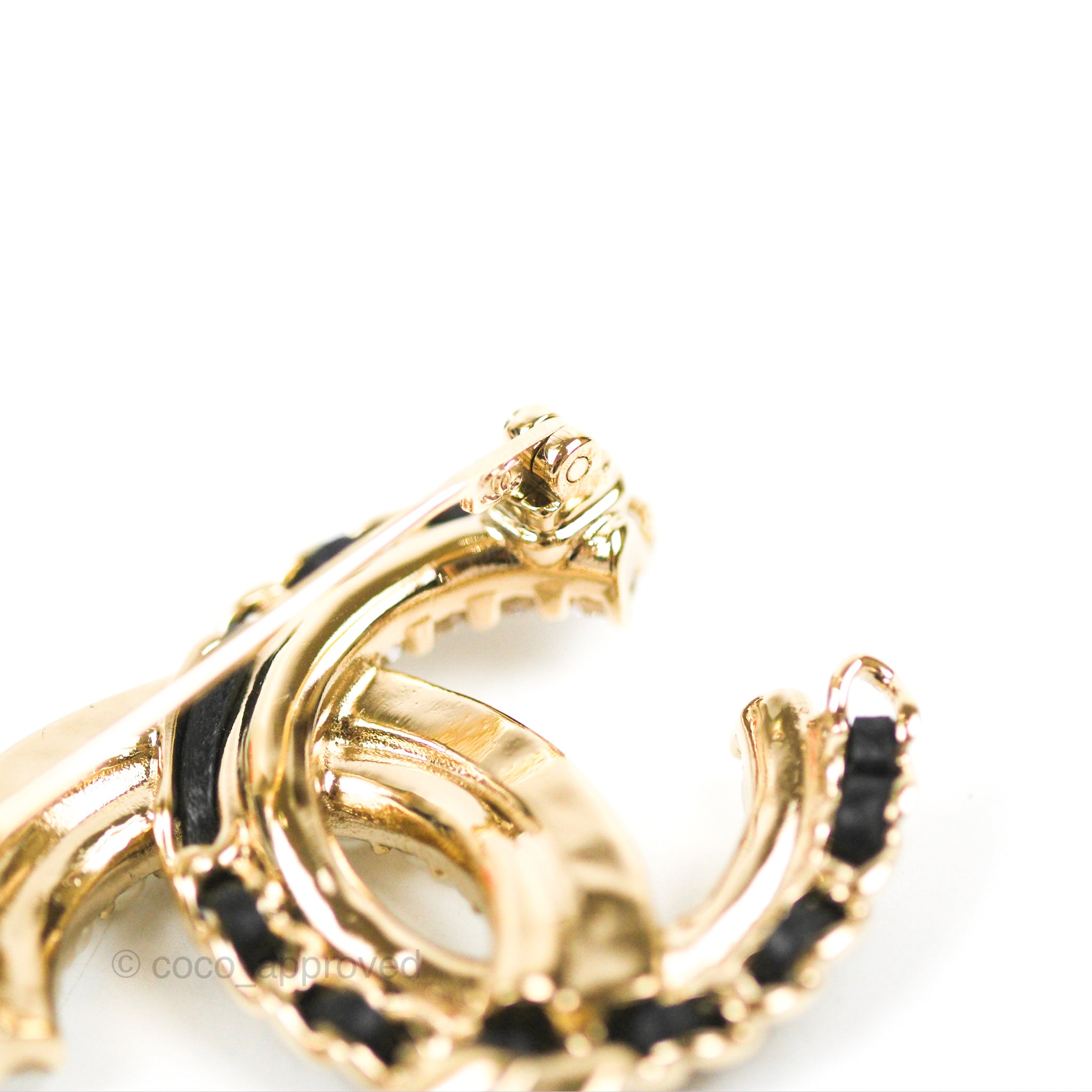 Chanel CC Logo Rhinestone Pearl Brooch Gold Tone 22B - Elegant Fashion Accessory for Women, Perfect for Dresses, Blazers & Special Occasions