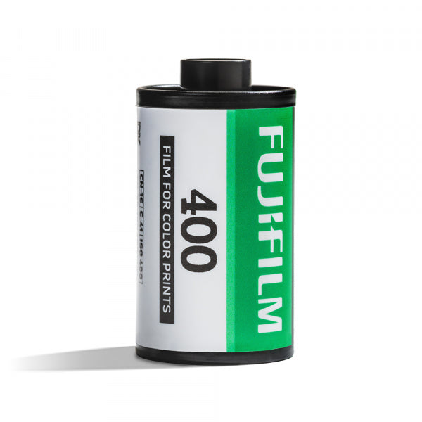FUJIFILM Superia X-TRA 400 35mm Color Negative Film - 36 Exposures, ISO 400 Daylight Film for Vibrant Colors & Fine Grain - Perfect for Outdoor Photography, Travel & Portrait Shots