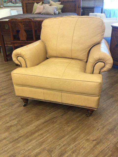 Lexington Home Tan Leather Rolled Arm Chair - Classic Comfortable Living Room Accent Chair for Home Office, Reading Nook & Lounge Decor