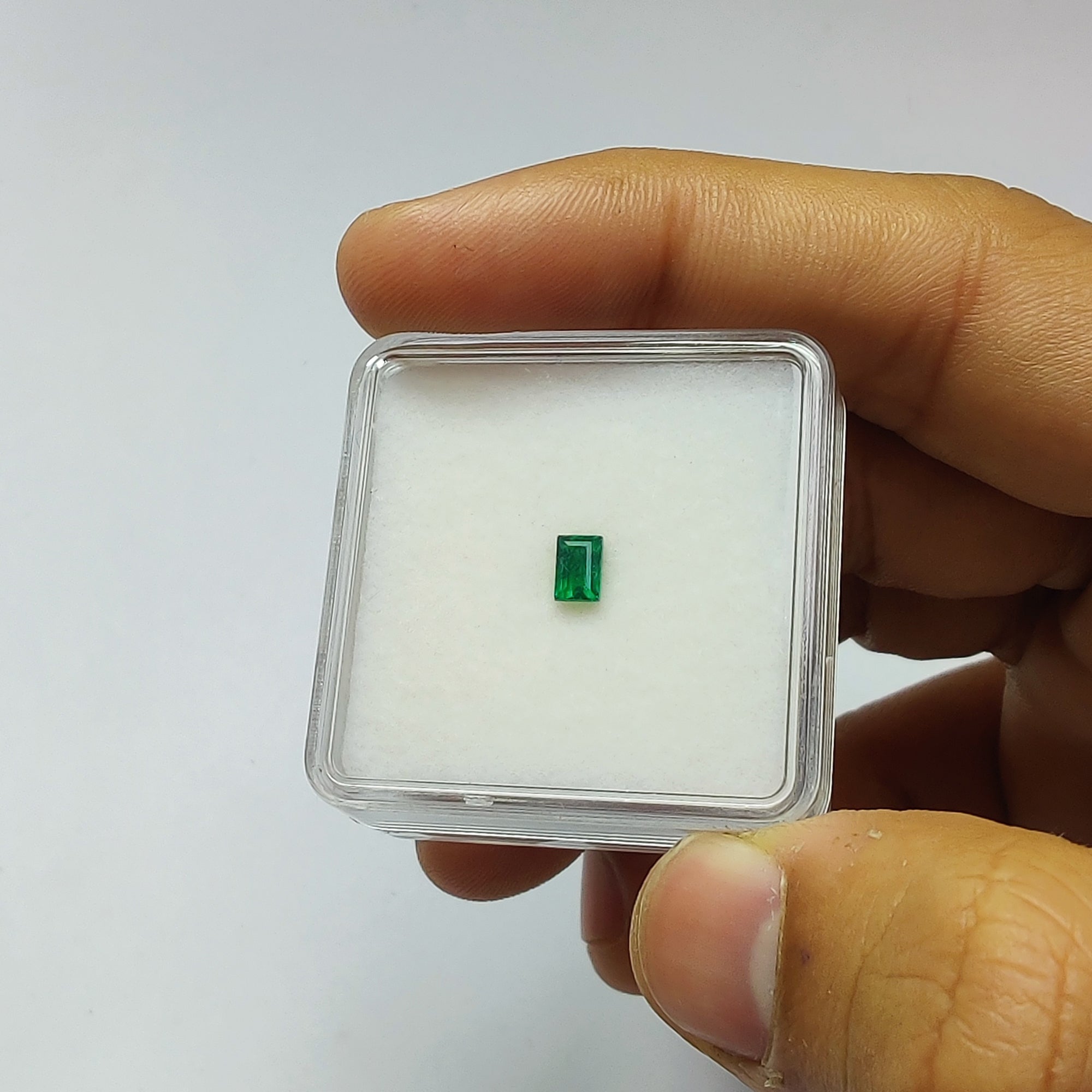 Natural Untreated Green Emerald Gemstone - 0.40cts Cushion Cut 5x3.5mm for Jewelry Making, Engagement Rings & Luxury Gifts | Emerald Birthstone Collection