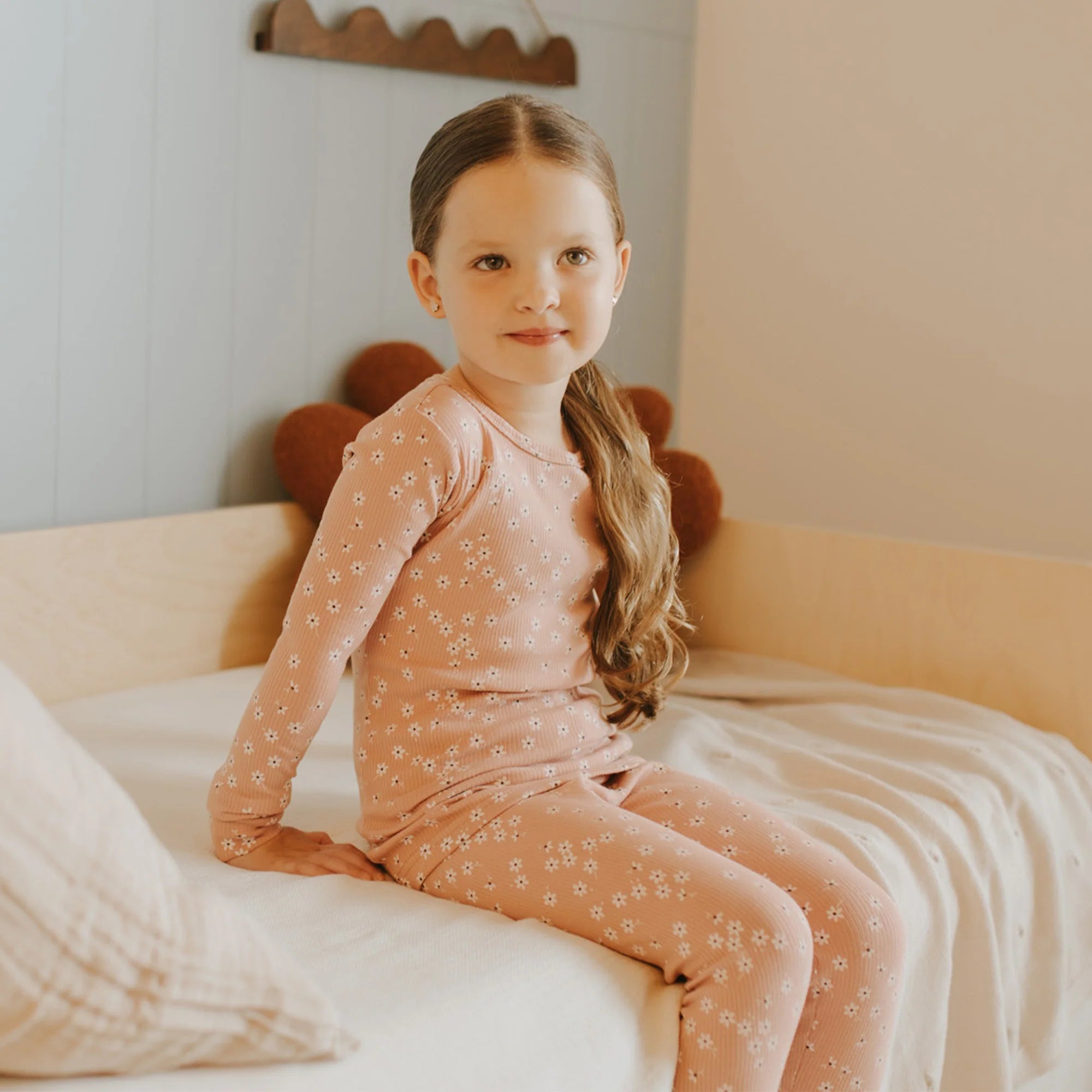 Cozy Autumn Garden Print Dove Pink Pajama Set for Women - Soft Sleepwear & Lounge Wear for Fall Evenings at Home