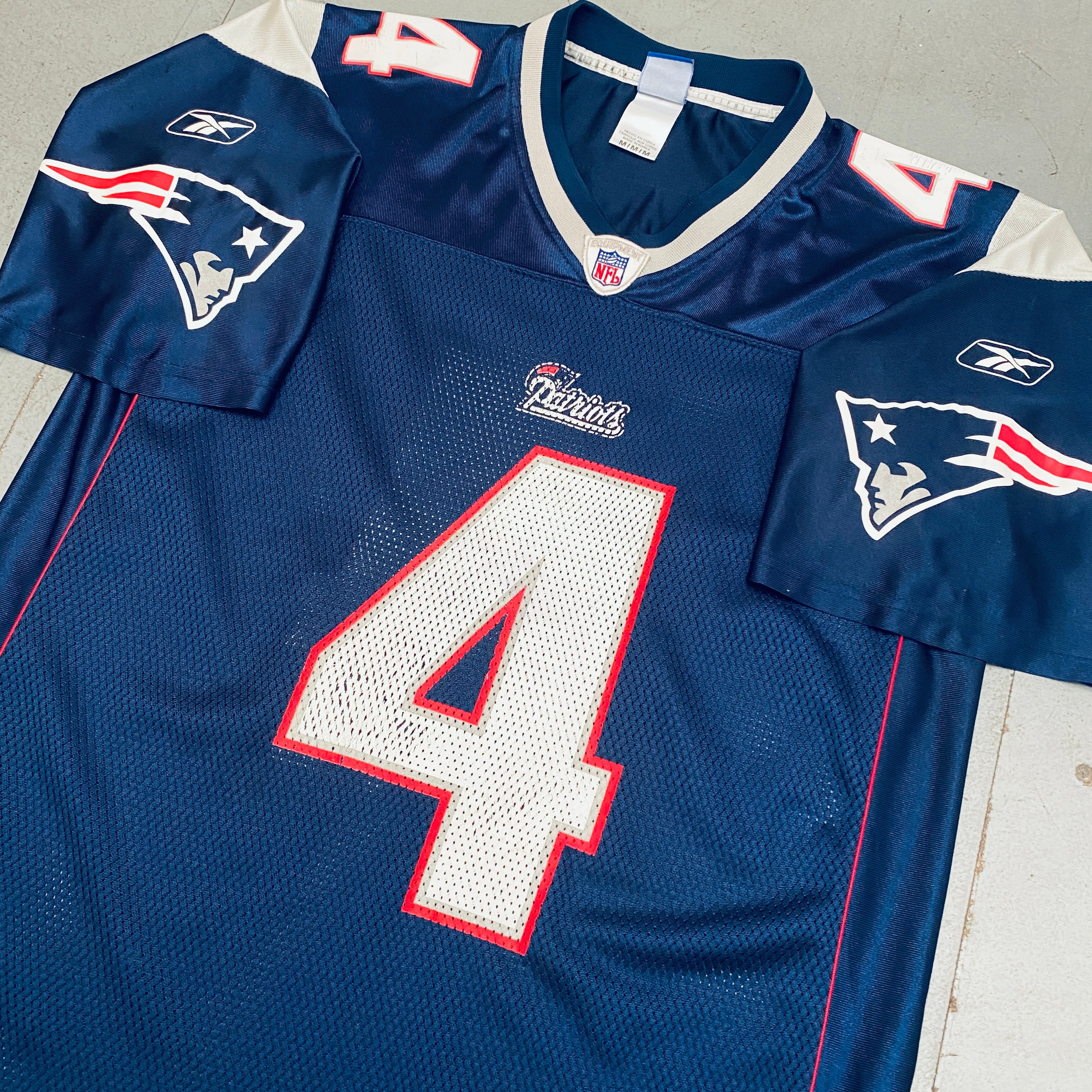 New England Patriots Adam Vinatieri 2002/03 Men's Jersey - Authentic NFL Football Jersey for Fans & Collectors - Perfect for Game Day, Tailgating & Sports Memorabilia Display