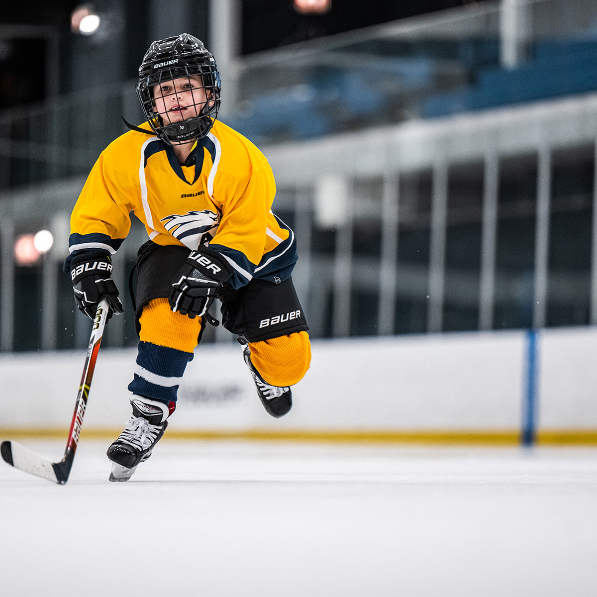 Bauer Supreme Mach Youth Hockey Gloves - Lightweight & Protective for Ice Hockey Players - Perfect for Training & Games